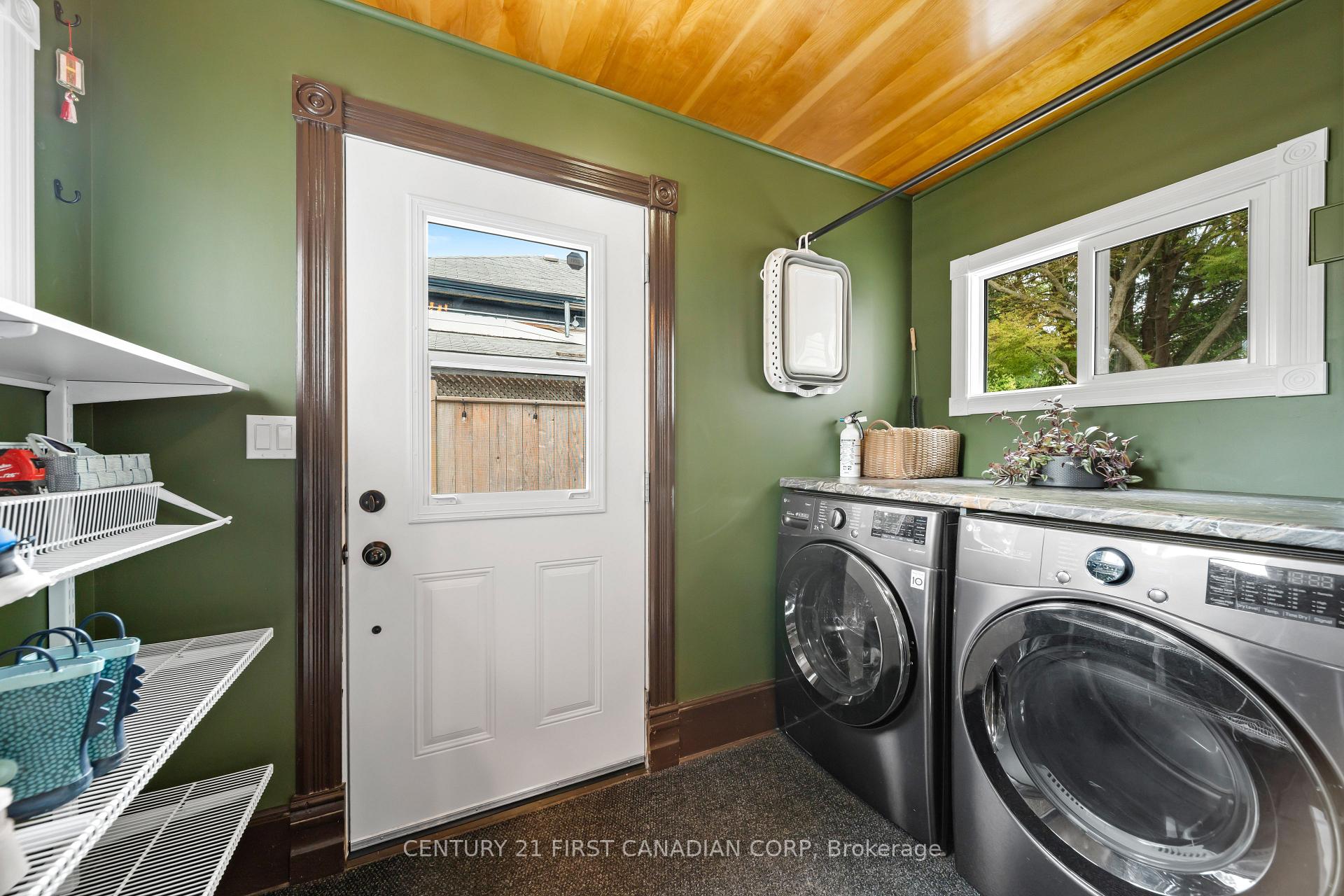 Photo 17 of 217 Waterloo Street, London, East K — HOMEH