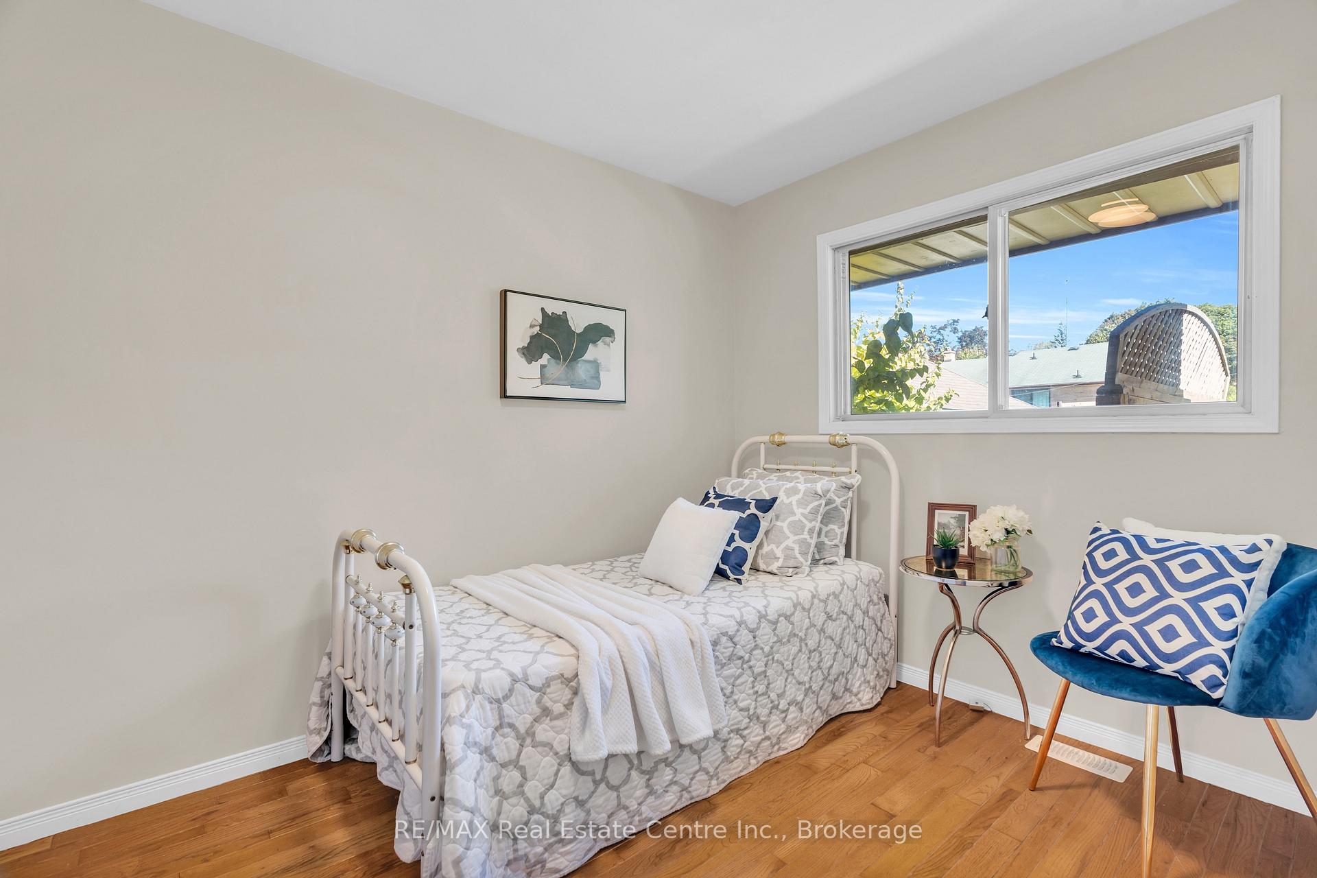 Photo 7 of 352 Vanier Drive, Kitchener — HOMEH