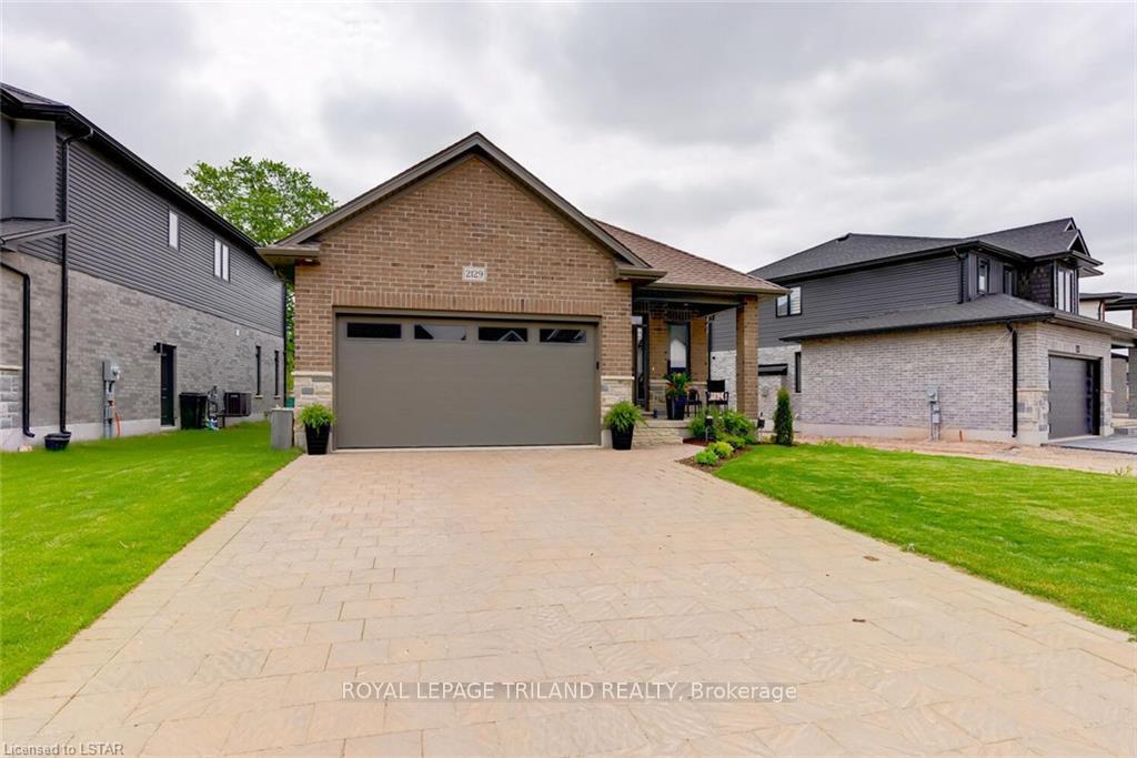 Photo 2 of 2129 Linkway Boulevard, London, South A — HOMEH