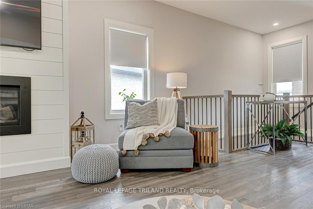 Photo 8 of 2129 Linkway Boulevard, London, South A — HOMEH