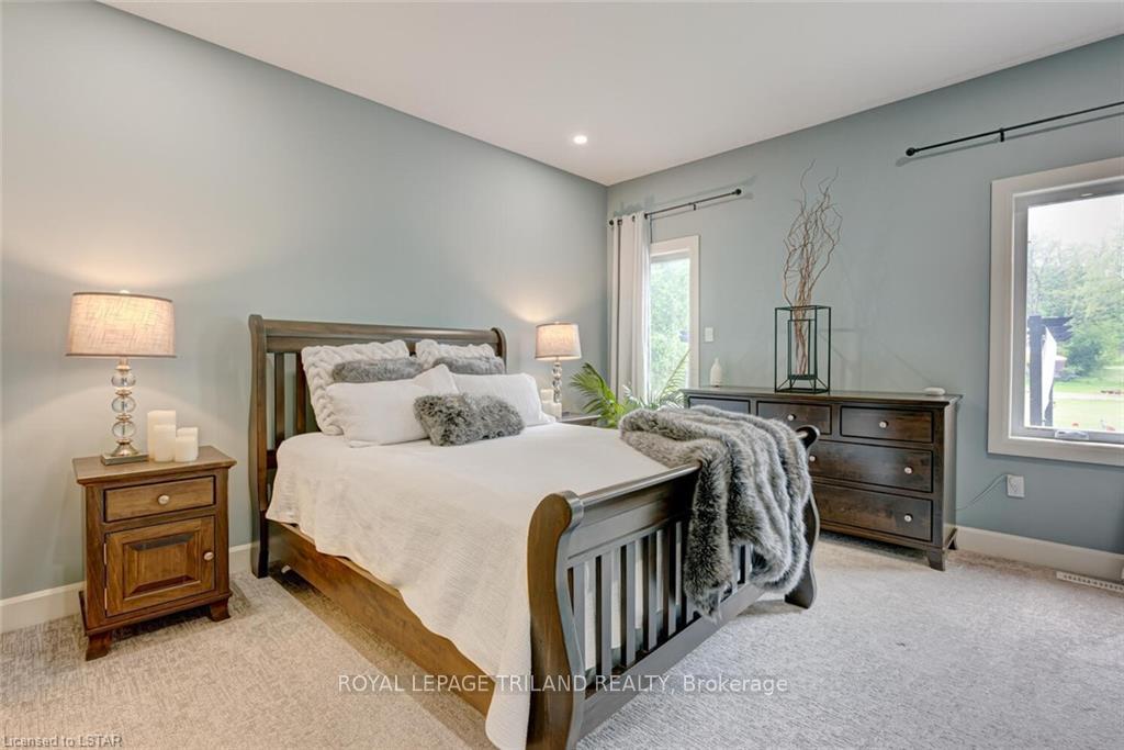 Photo 19 of 2129 Linkway Boulevard, London, South A — HOMEH