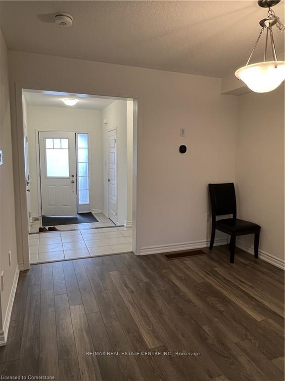 Photo 11 of 226 Waterbrook Lane N, Kitchener — HOMEH