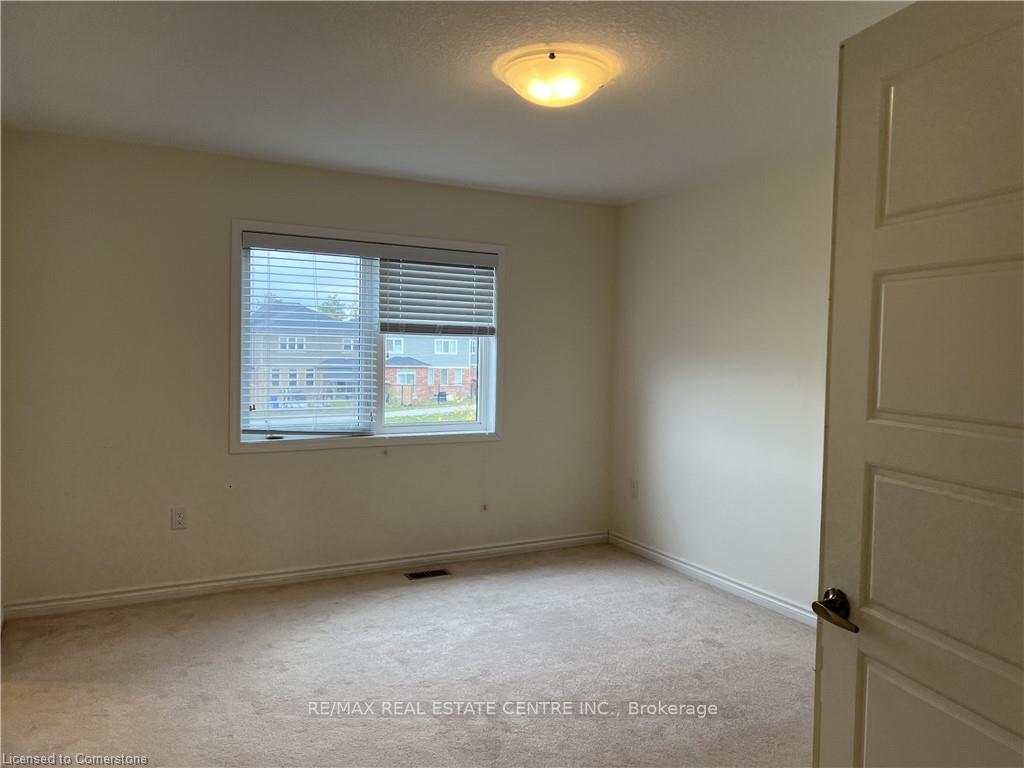 Photo 15 of 226 Waterbrook Lane N, Kitchener — HOMEH