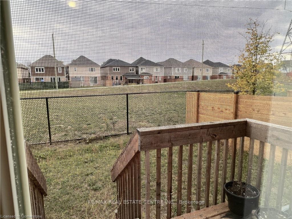 Photo 22 of 226 Waterbrook Lane N, Kitchener — HOMEH