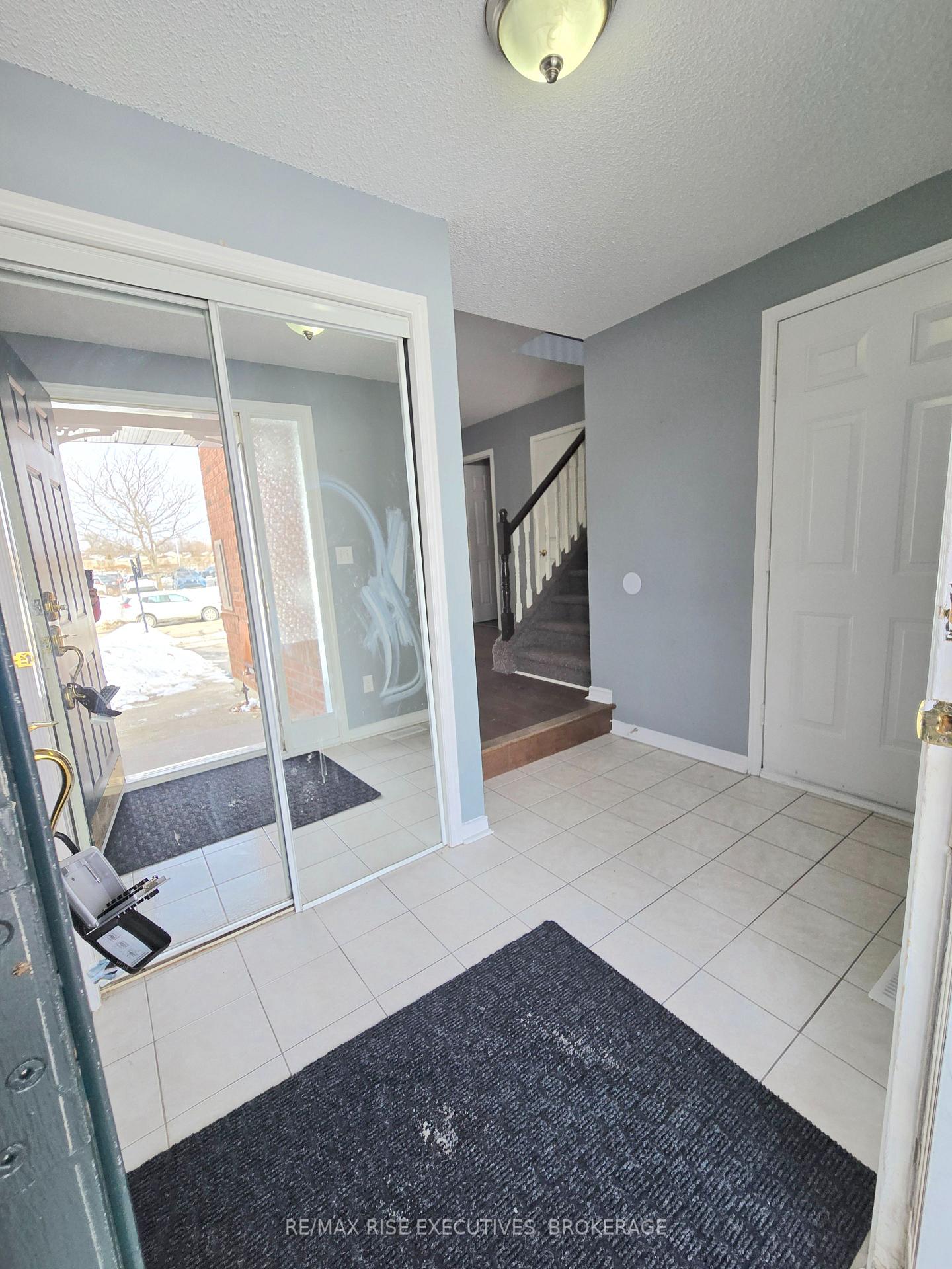 Photo 3 of 585 Millwood Drive, Kingston, City Southwest — HOMEH