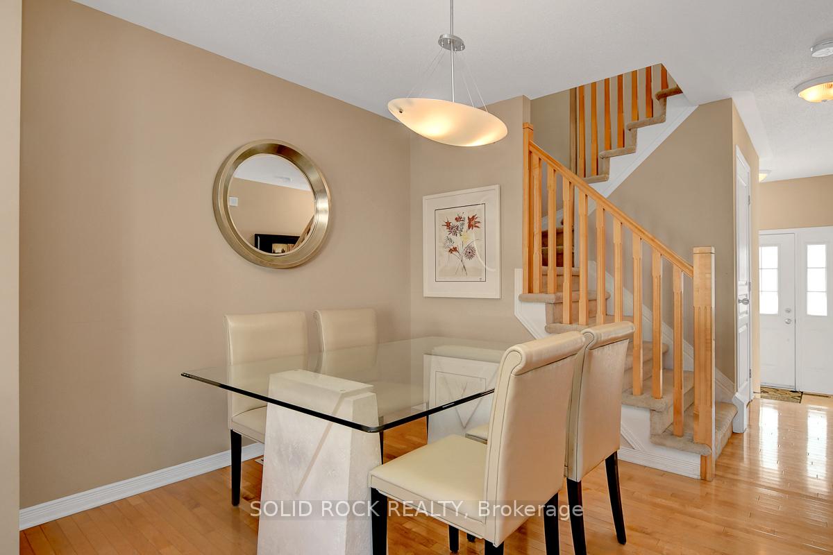 Photo 7 of 621 Braecreek Avenue, Ottawa, Kanata - Morgan's Grant/South March — HOMEH
