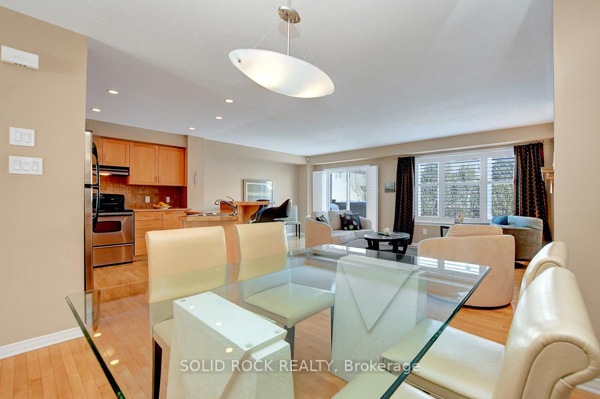 Photo 8 of 621 Braecreek Avenue, Ottawa, Kanata - Morgan's Grant/South March — HOMEH