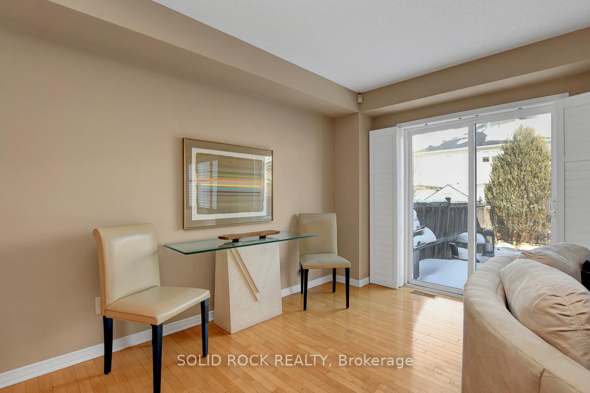 Photo 13 of 621 Braecreek Avenue, Ottawa, Kanata - Morgan's Grant/South March — HOMEH