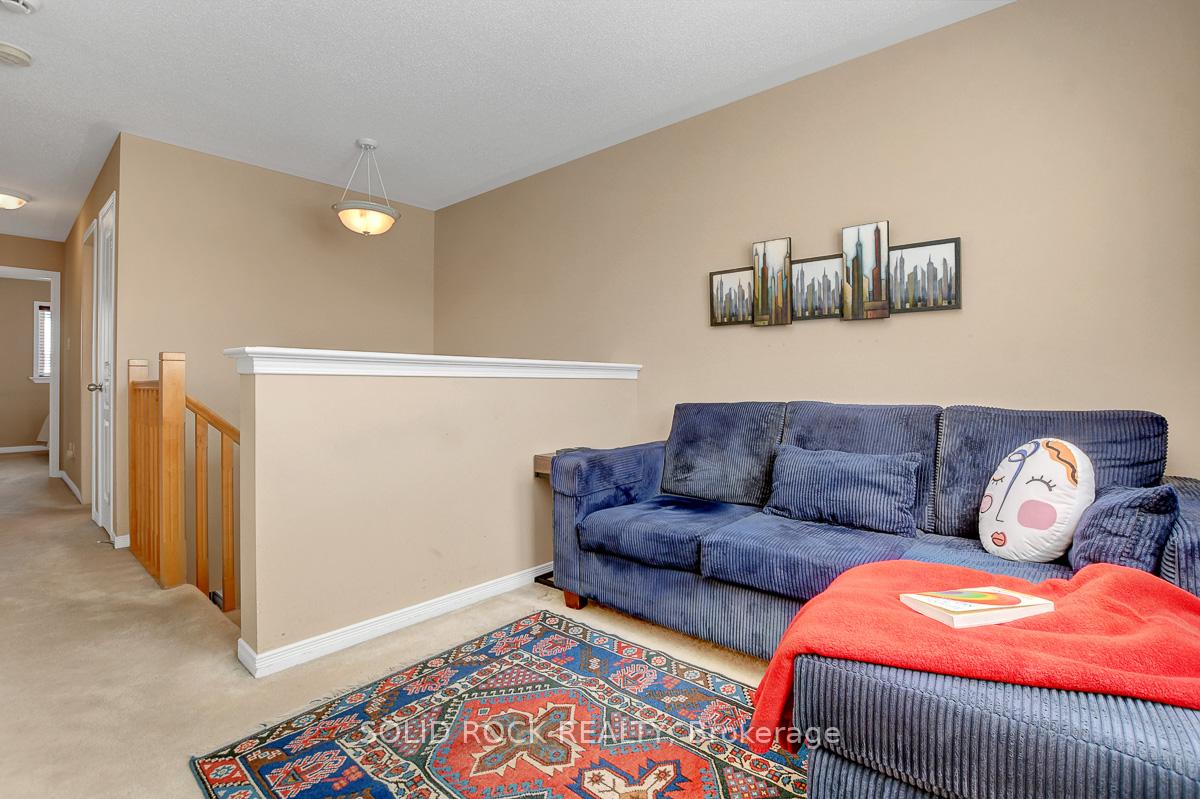 Photo 22 of 621 Braecreek Avenue, Ottawa, Kanata - Morgan's Grant/South March — HOMEH