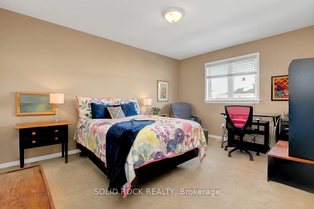 Photo 29 of 621 Braecreek Avenue, Ottawa, Kanata - Morgan's Grant/South March — HOMEH