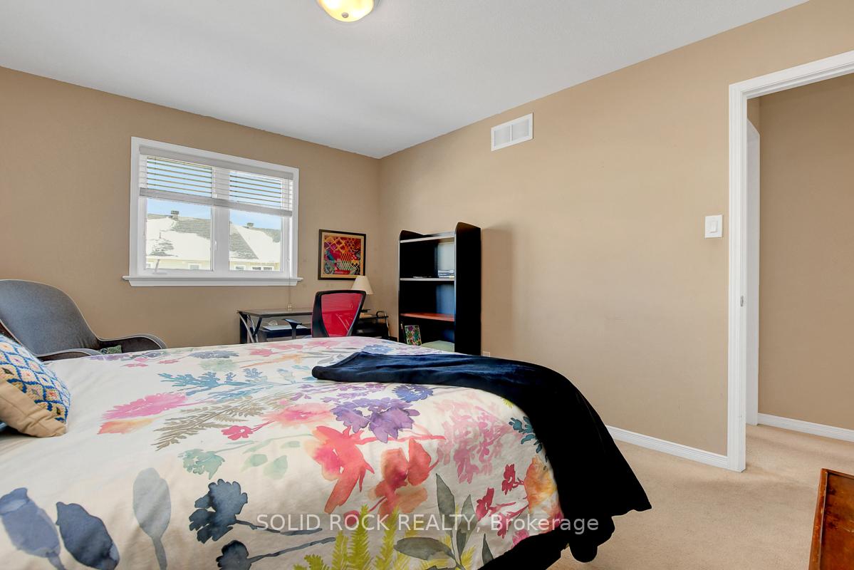 Photo 30 of 621 Braecreek Avenue, Ottawa, Kanata - Morgan's Grant/South March — HOMEH