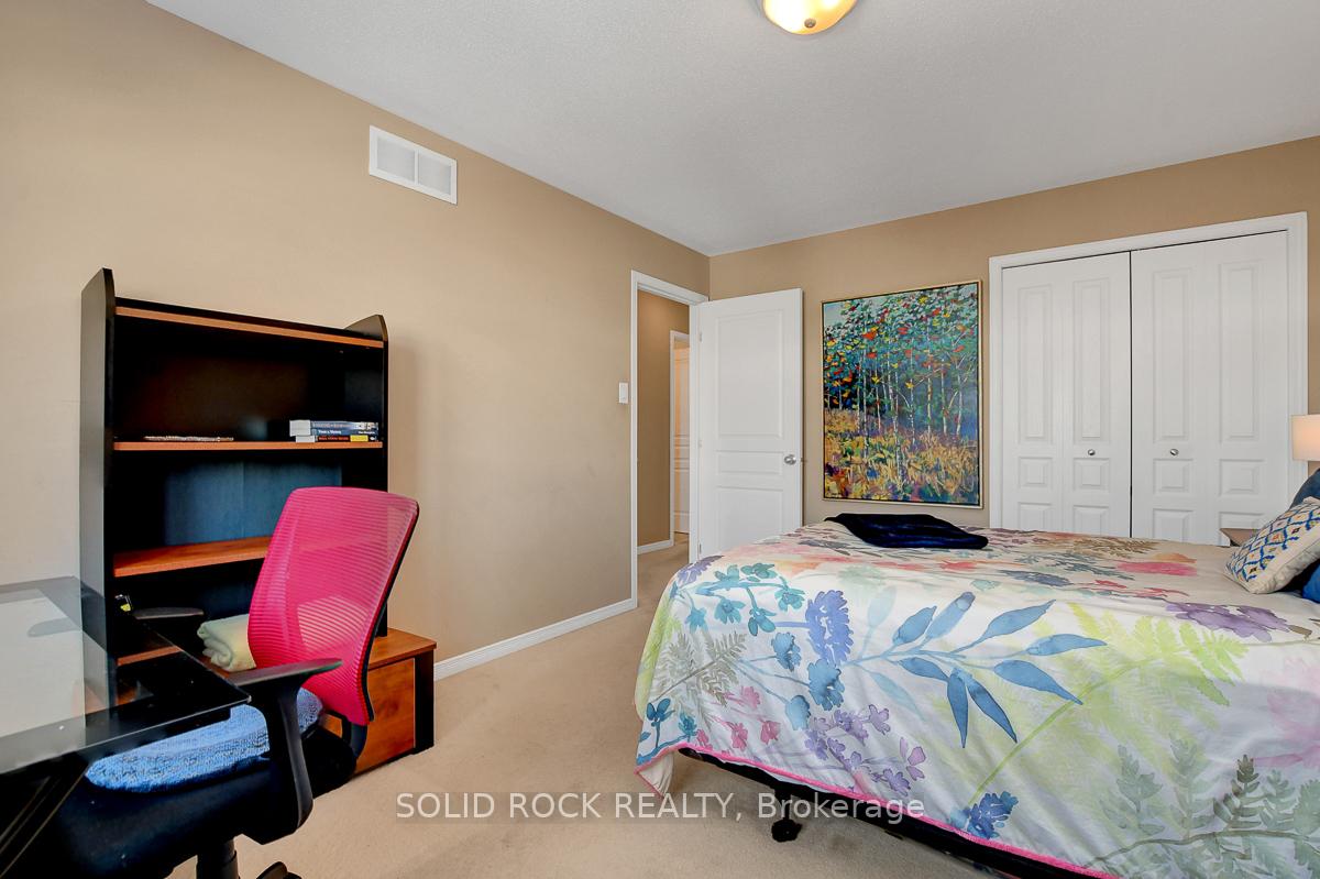Photo 31 of 621 Braecreek Avenue, Ottawa, Kanata - Morgan's Grant/South March — HOMEH