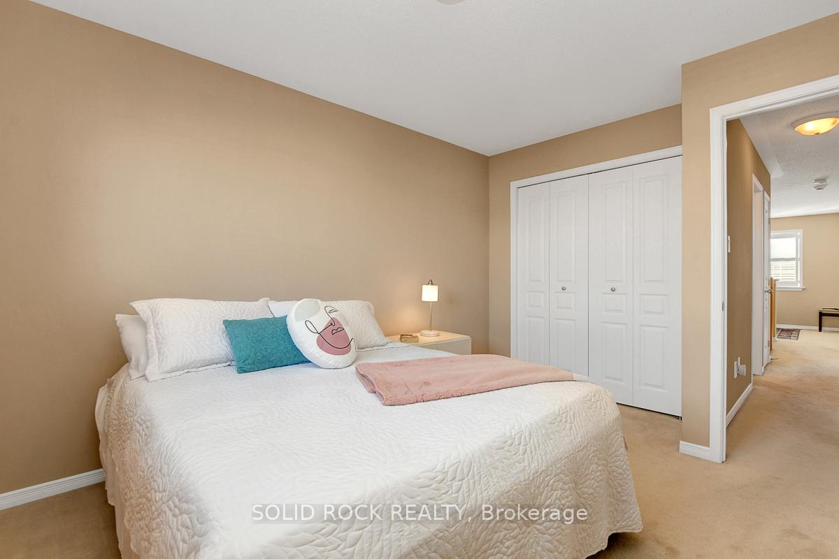 Photo 33 of 621 Braecreek Avenue, Ottawa, Kanata - Morgan's Grant/South March — HOMEH