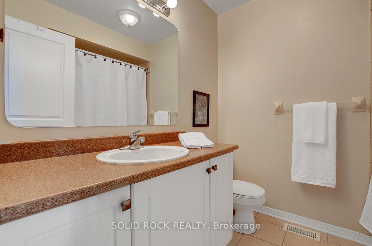 Photo 35 of 621 Braecreek Avenue, Ottawa, Kanata - Morgan's Grant/South March — HOMEH