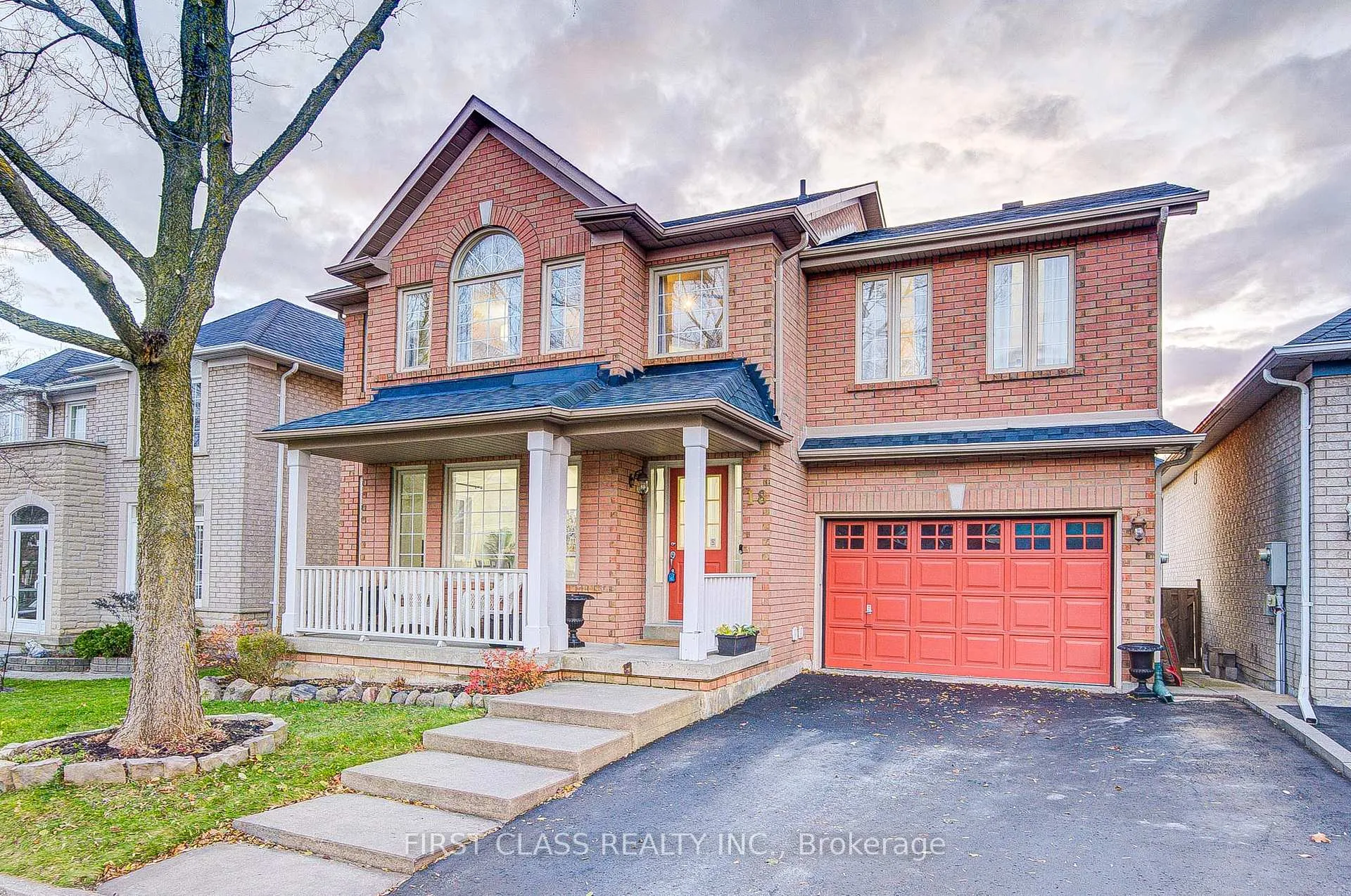 Photo 1 of 18 Primrose Path Crescent, Markham, Legacy — HOMEH