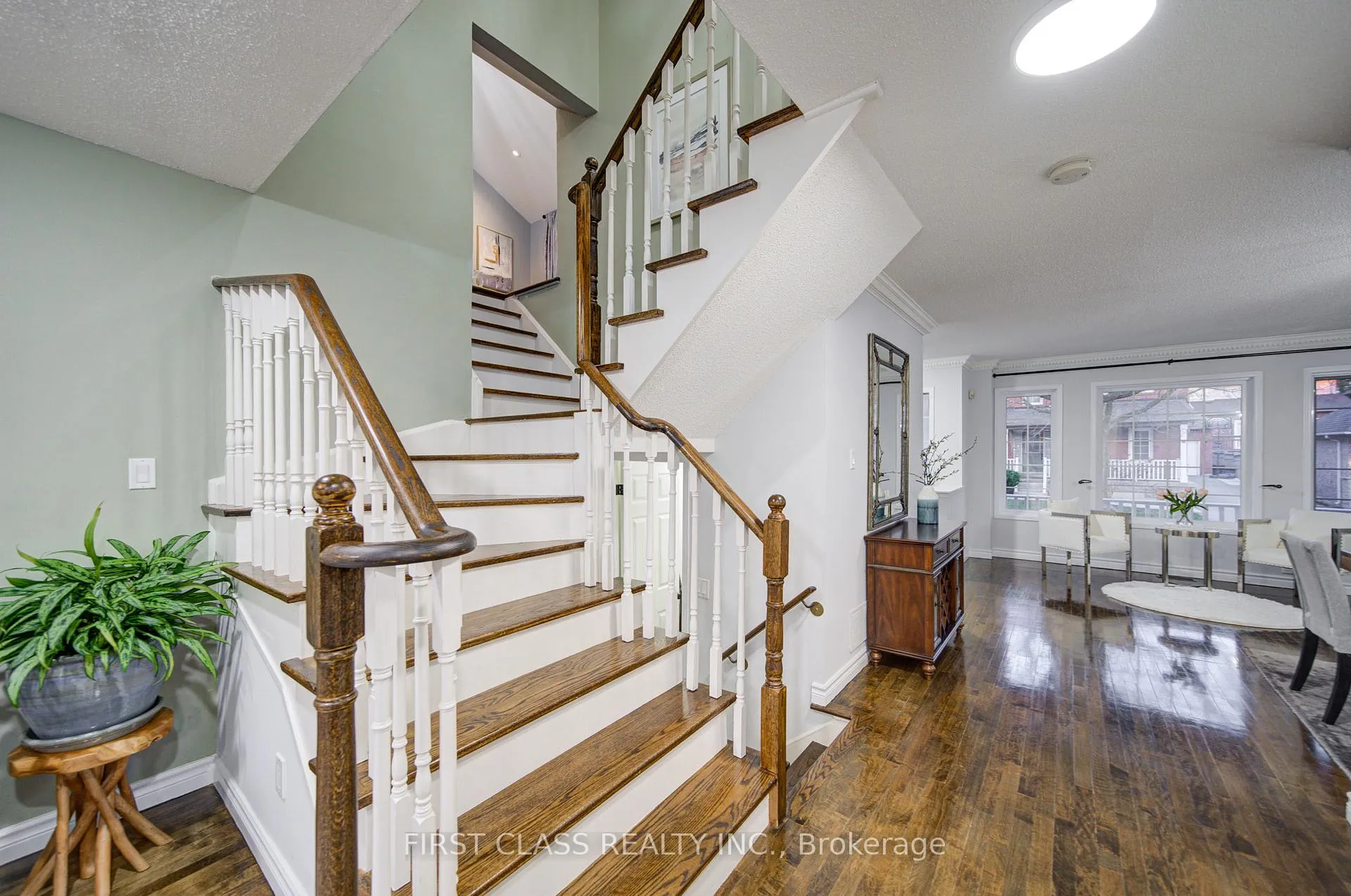 Photo 13 of 18 Primrose Path Crescent, Markham, Legacy — HOMEH