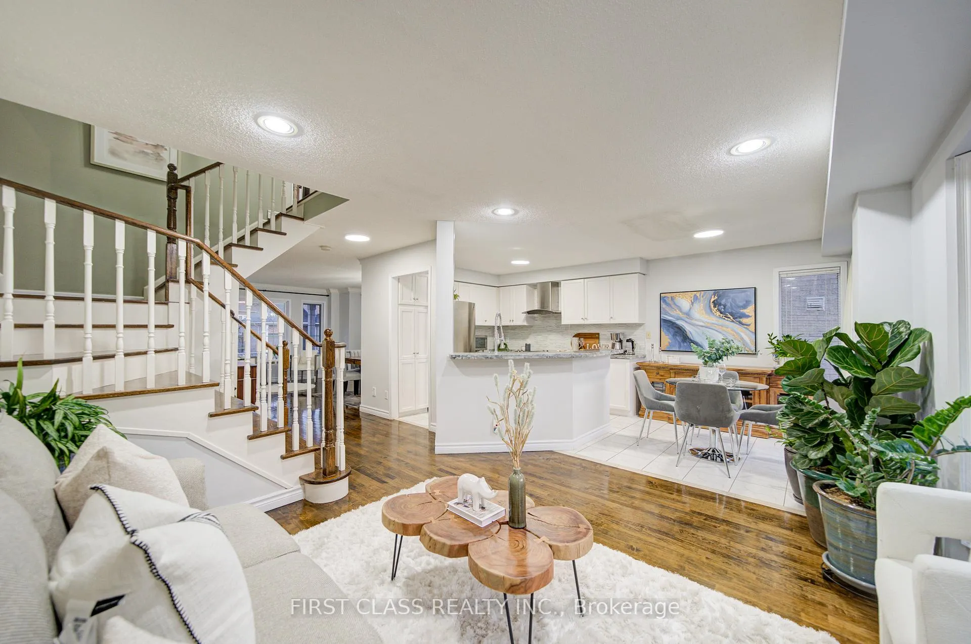 Photo 17 of 18 Primrose Path Crescent, Markham, Legacy — HOMEH