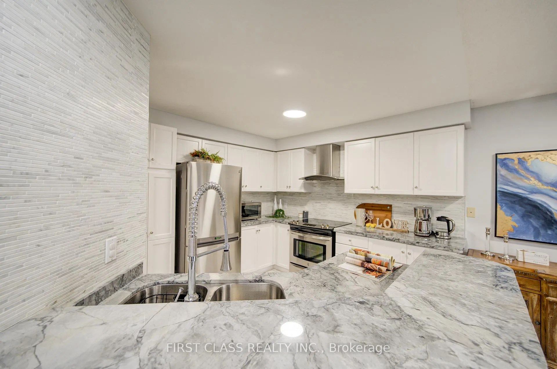 Photo 19 of 18 Primrose Path Crescent, Markham, Legacy — HOMEH
