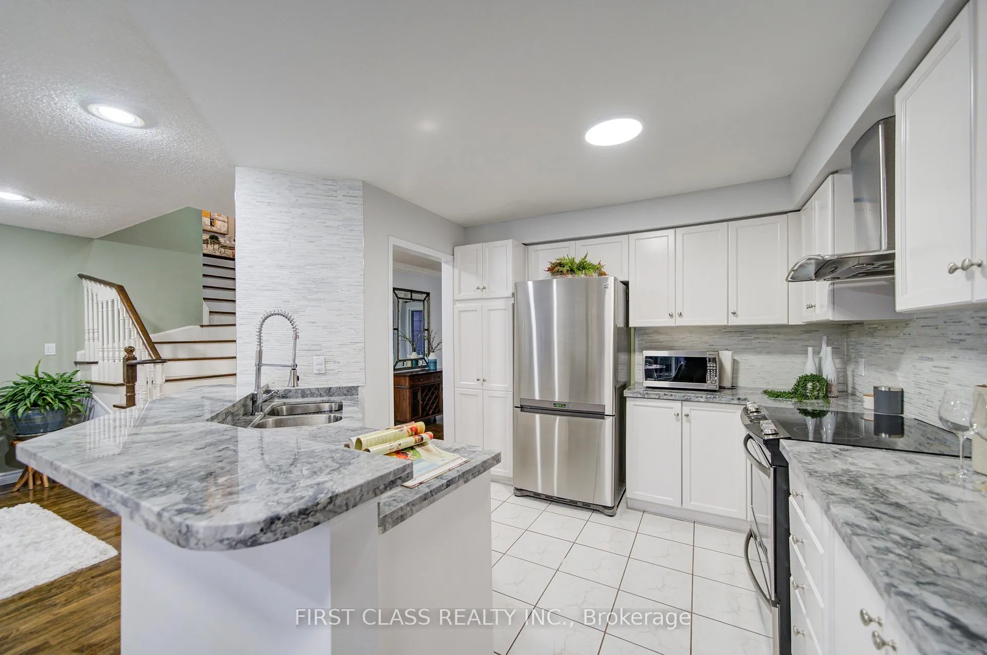 Photo 21 of 18 Primrose Path Crescent, Markham, Legacy — HOMEH