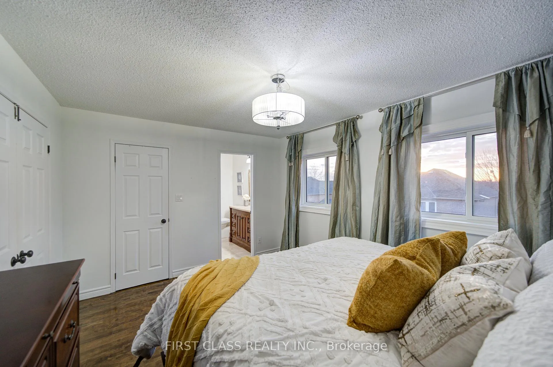 Photo 35 of 18 Primrose Path Crescent, Markham, Legacy — HOMEH