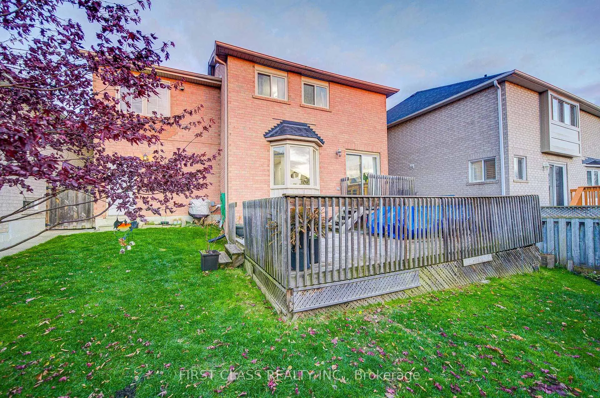 Photo 48 of 18 Primrose Path Crescent, Markham, Legacy — HOMEH