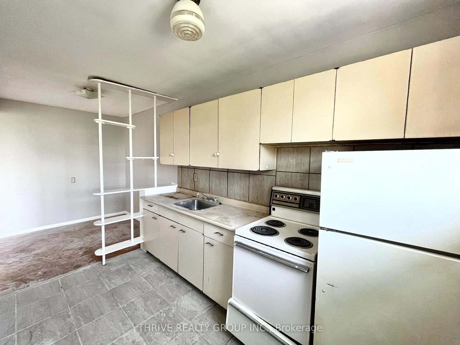 Photo 5 of Unit 3, 435 Nelson Street, London, East K — HOMEH