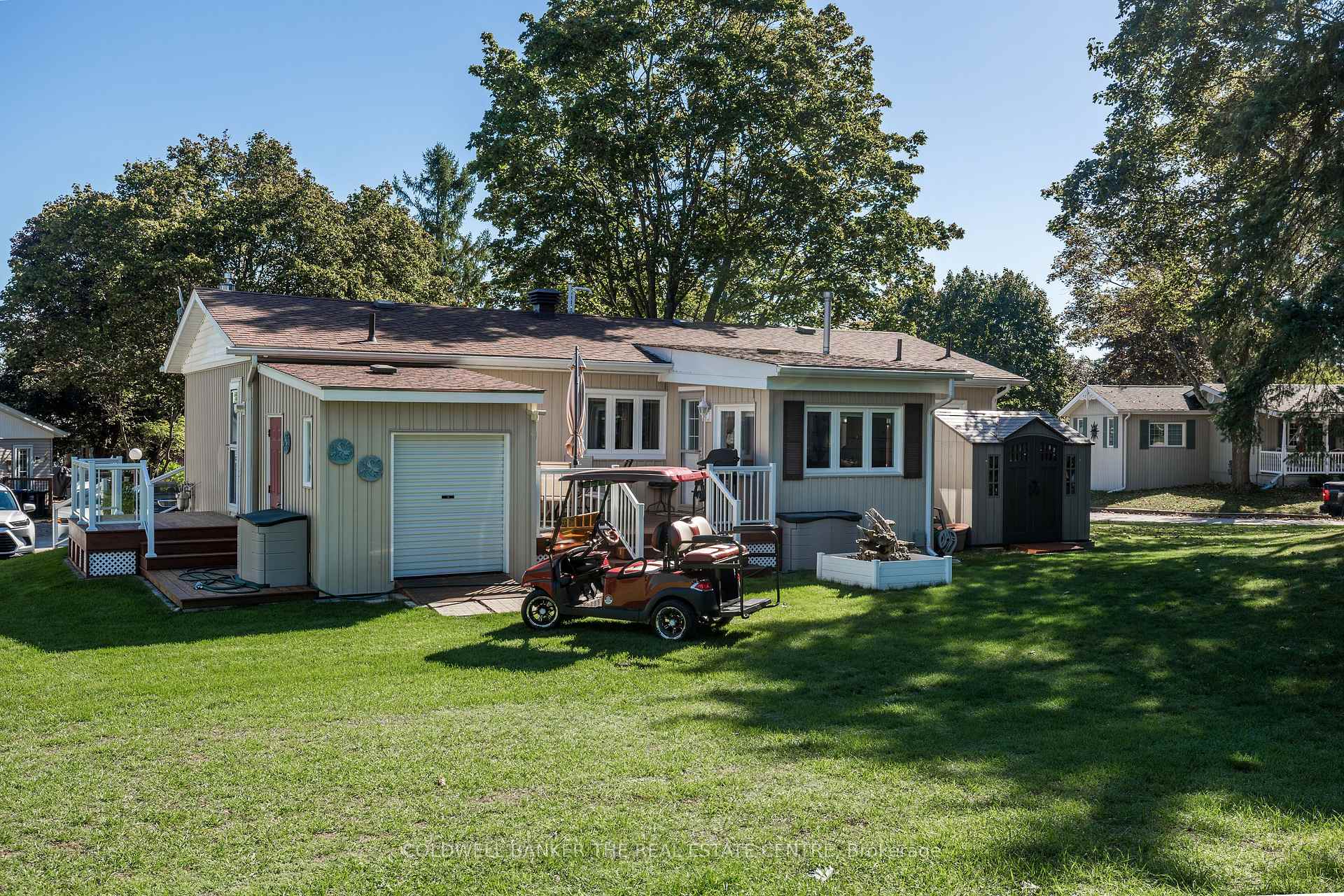Photo 25 of 18 Broadway Avenue, Innisfil, Rural Innisfil — HOMEH