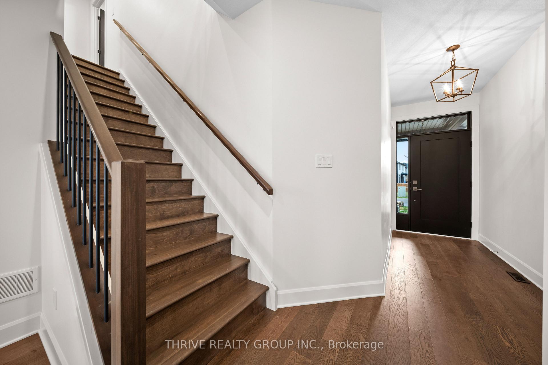 Photo 4 of 947 Upperpoint Avenue, London, South B — HOMEH