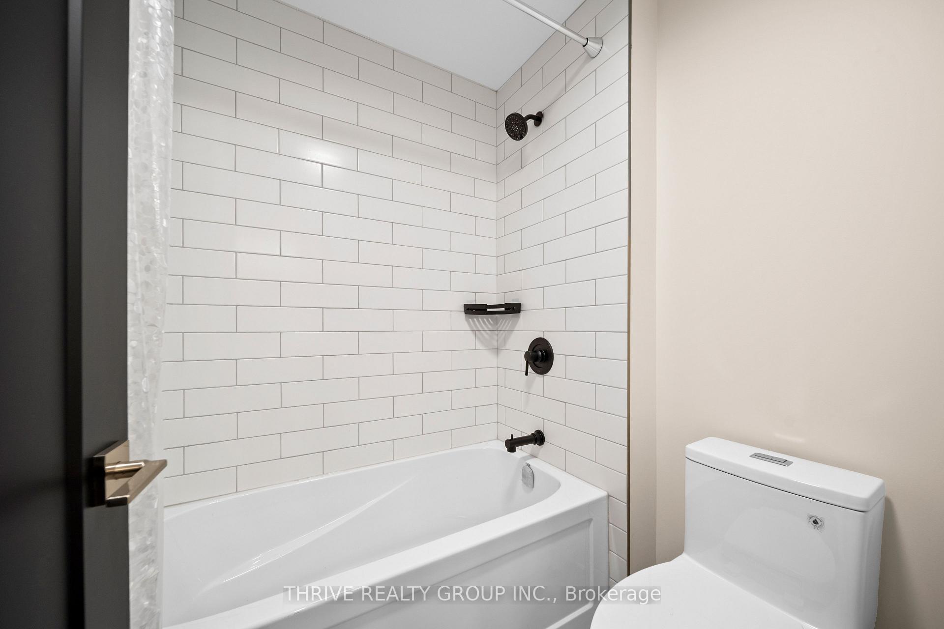Photo 23 of 947 Upperpoint Avenue, London, South B — HOMEH