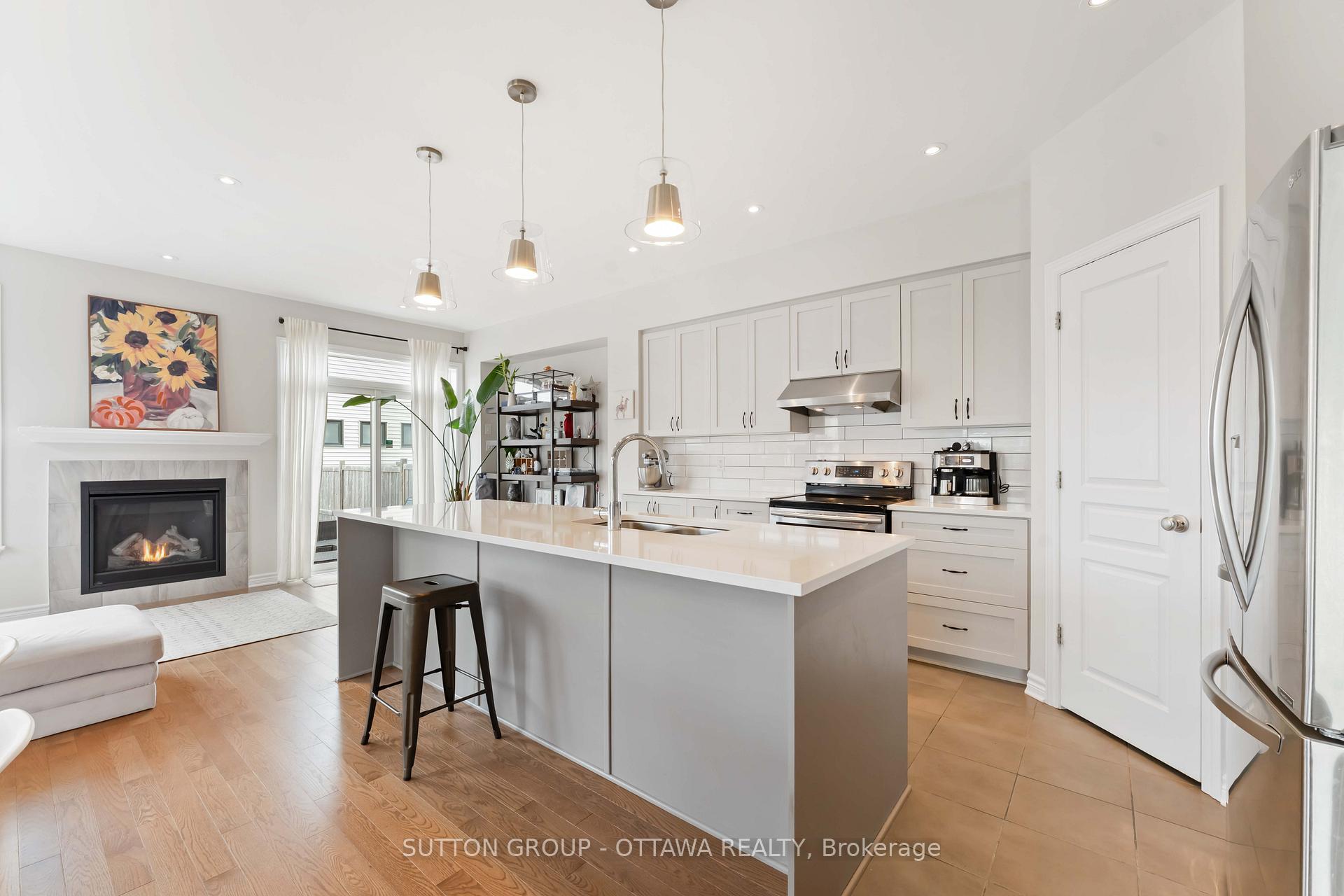 Photo 11 of 162 Shinny Avenue, Ottawa, Kanata - Emerald Meadows/Trailwest — HOMEH