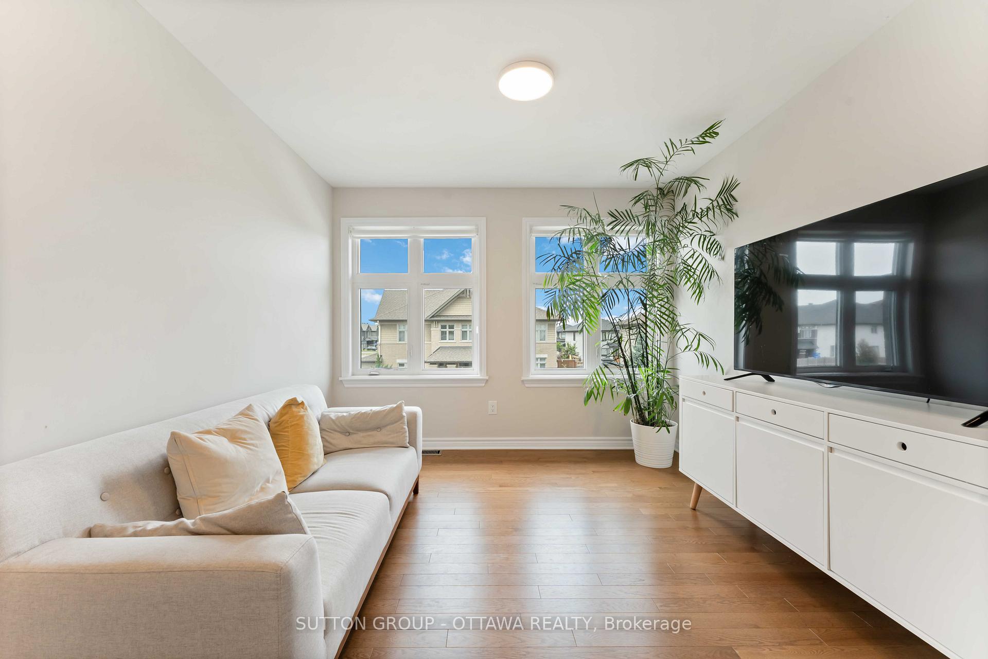 Photo 20 of 162 Shinny Avenue, Ottawa, Kanata - Emerald Meadows/Trailwest — HOMEH