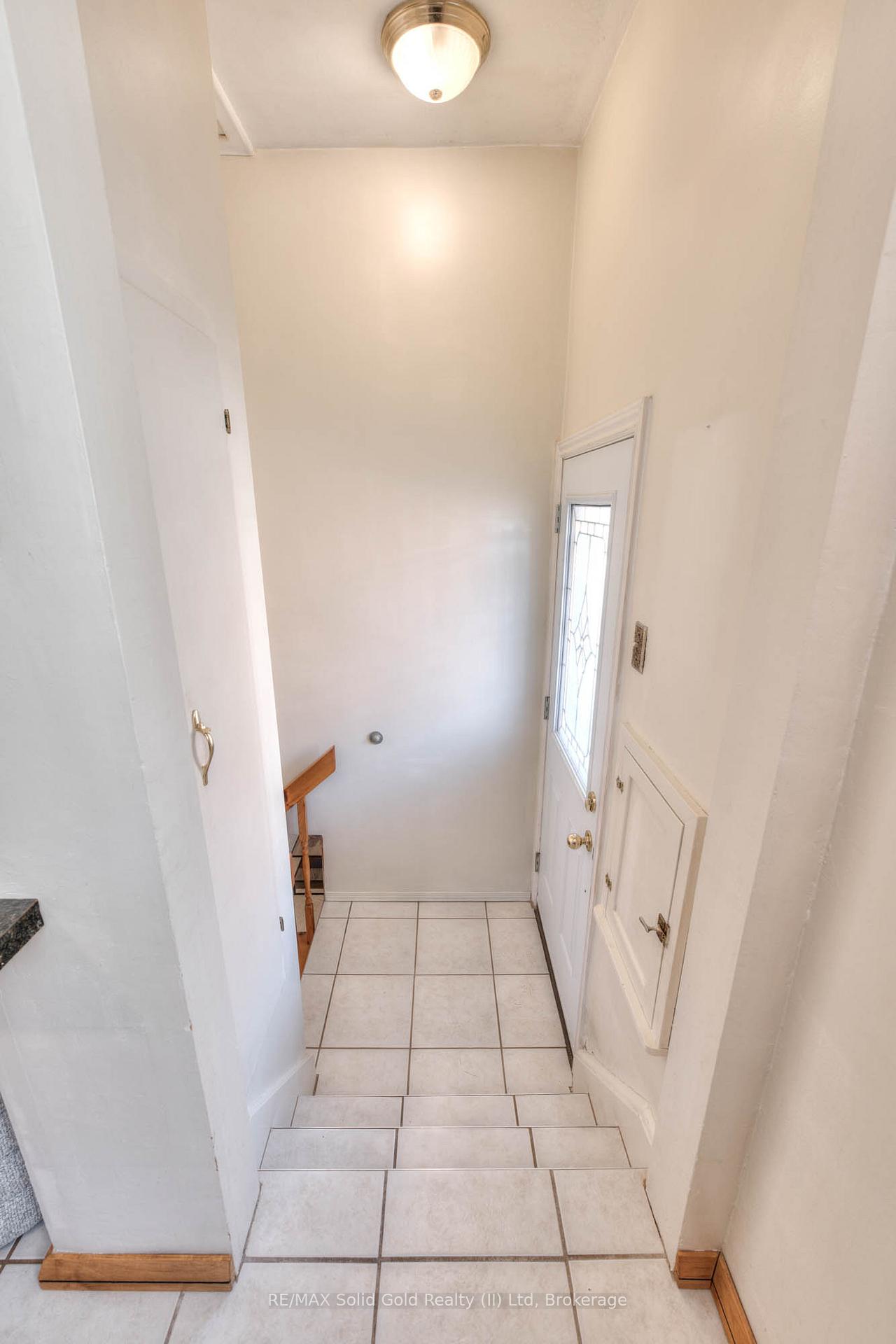 Photo 16 of 42 Boehmer Street, Kitchener — HOMEH