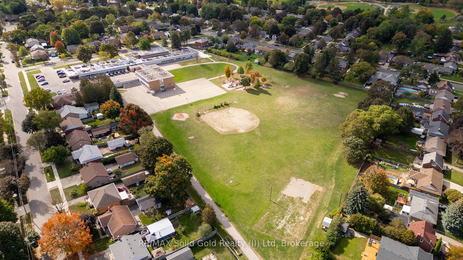 Photo 31 of 42 Boehmer Street, Kitchener — HOMEH