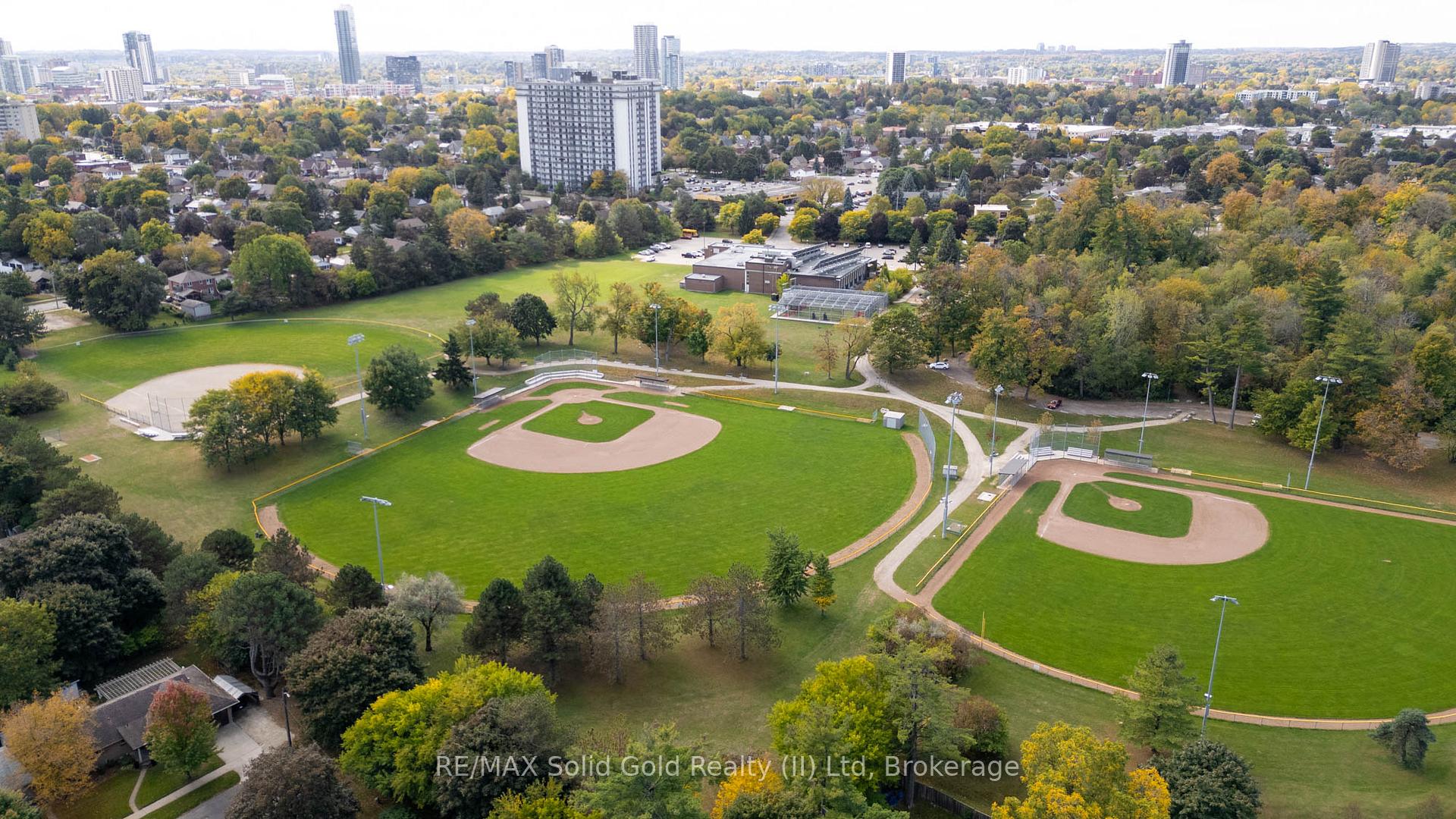 Photo 33 of 42 Boehmer Street, Kitchener — HOMEH