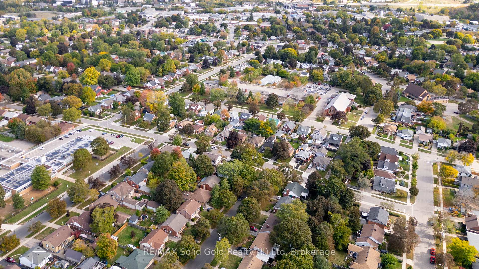 Photo 35 of 42 Boehmer Street, Kitchener — HOMEH