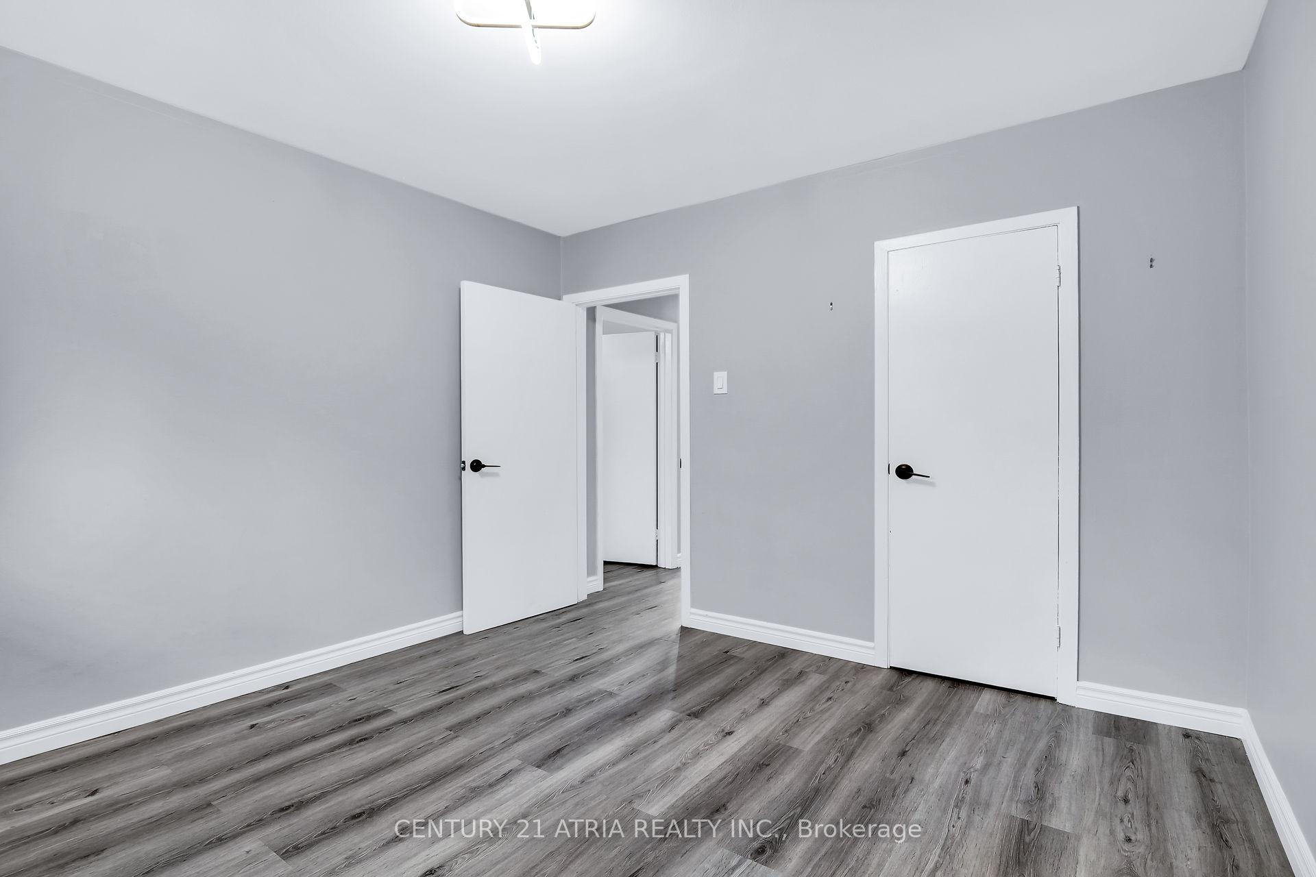 Photo 7 of 195 Ensign Drive, London, South O — HOMEH