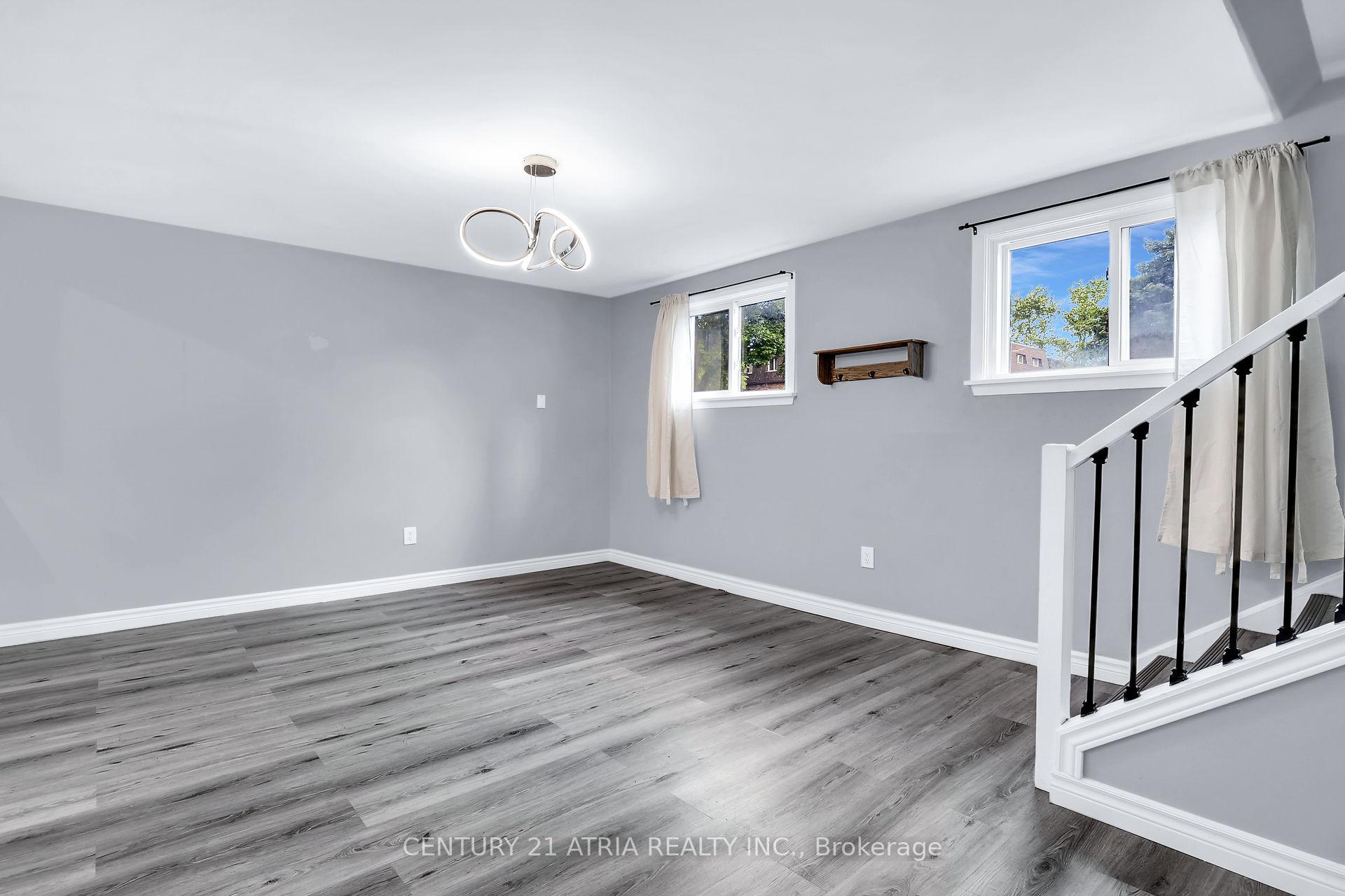 Photo 9 of 195 Ensign Drive, London, South O — HOMEH
