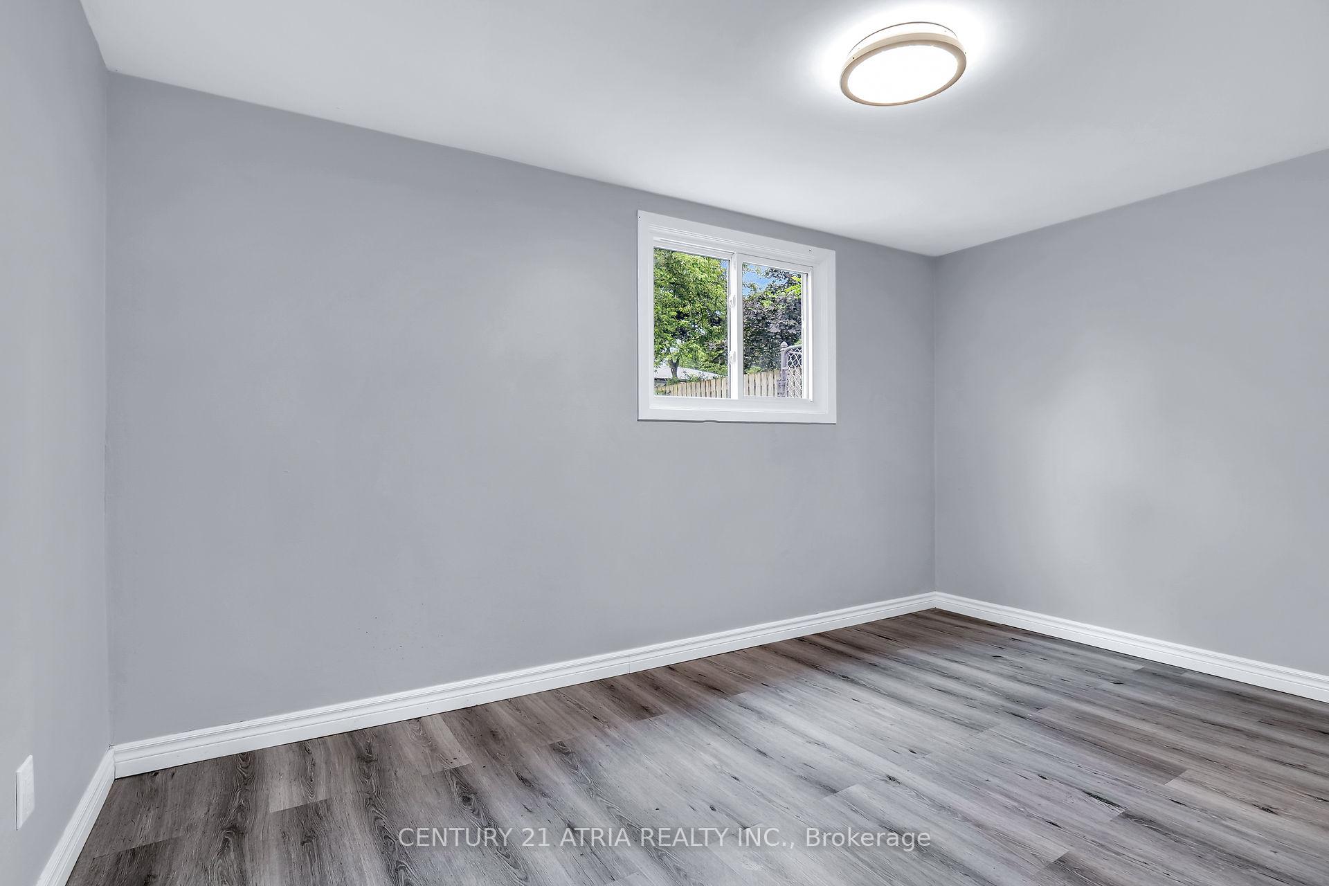 Photo 14 of 195 Ensign Drive, London, South O — HOMEH