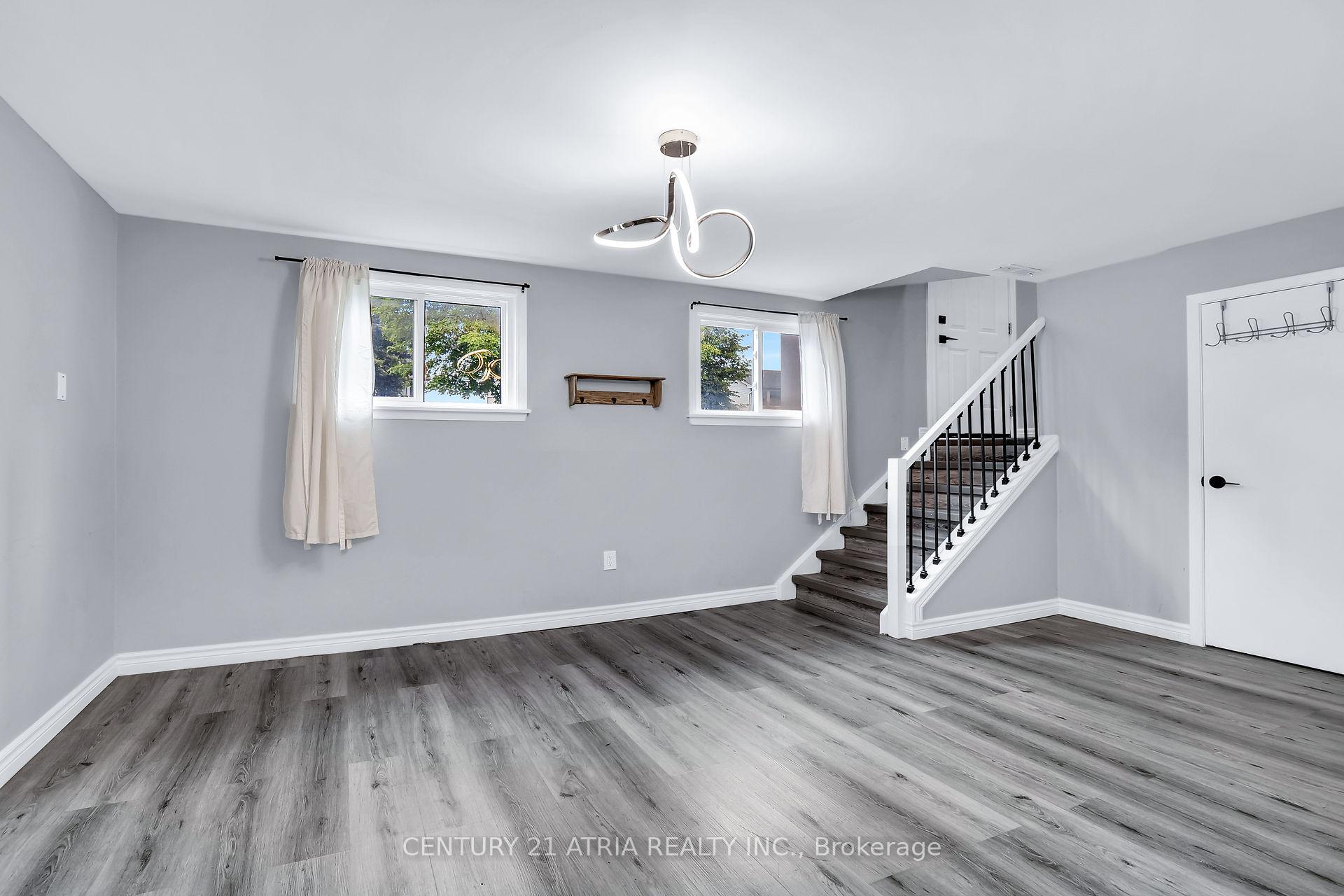 Photo 15 of 195 Ensign Drive, London, South O — HOMEH