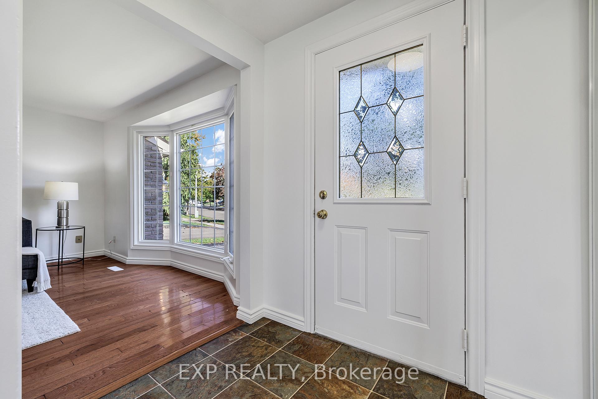 Photo 2 of 340 Driftwood Drive, Kitchener — HOMEH