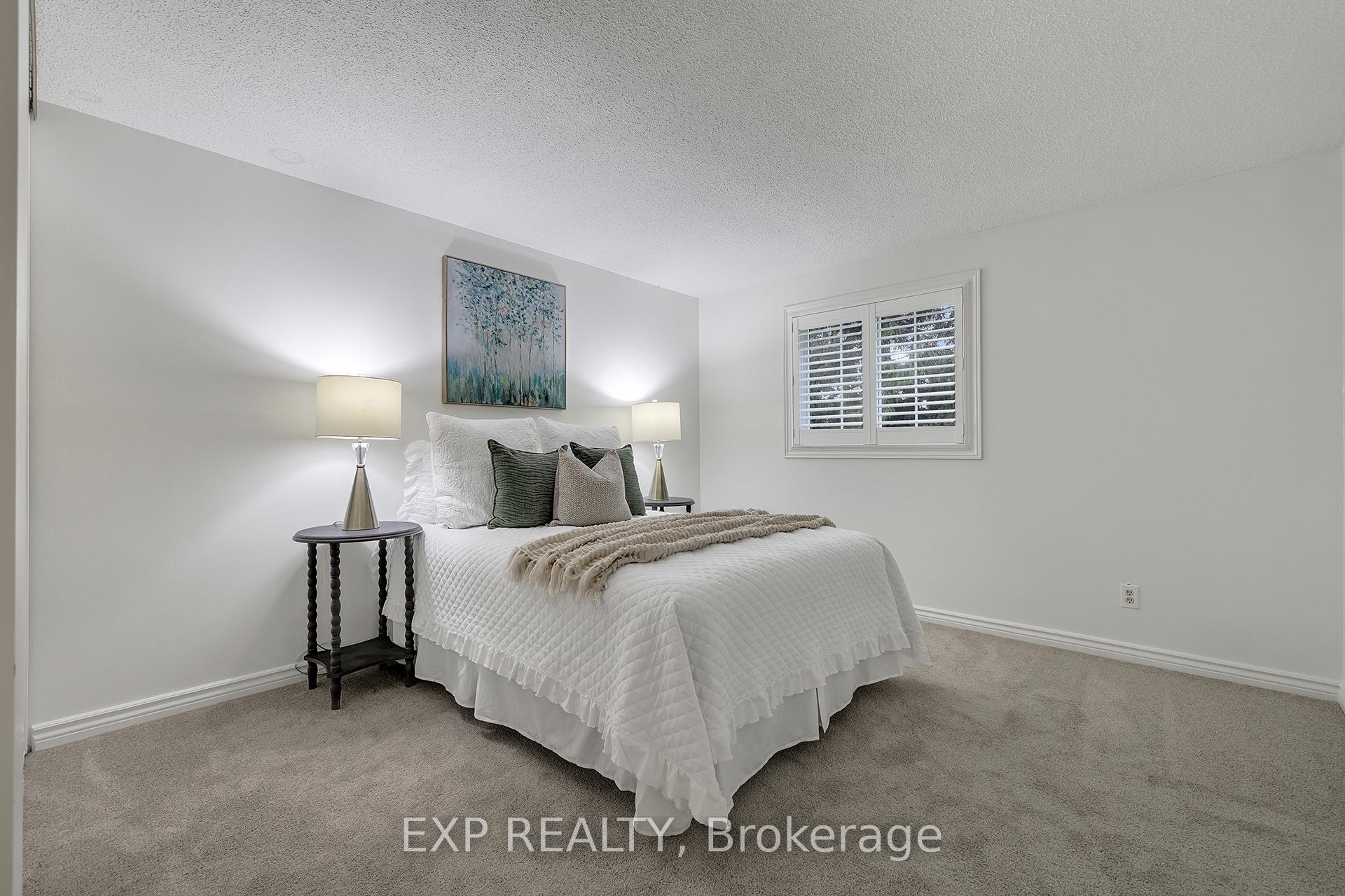 Photo 15 of 340 Driftwood Drive, Kitchener — HOMEH