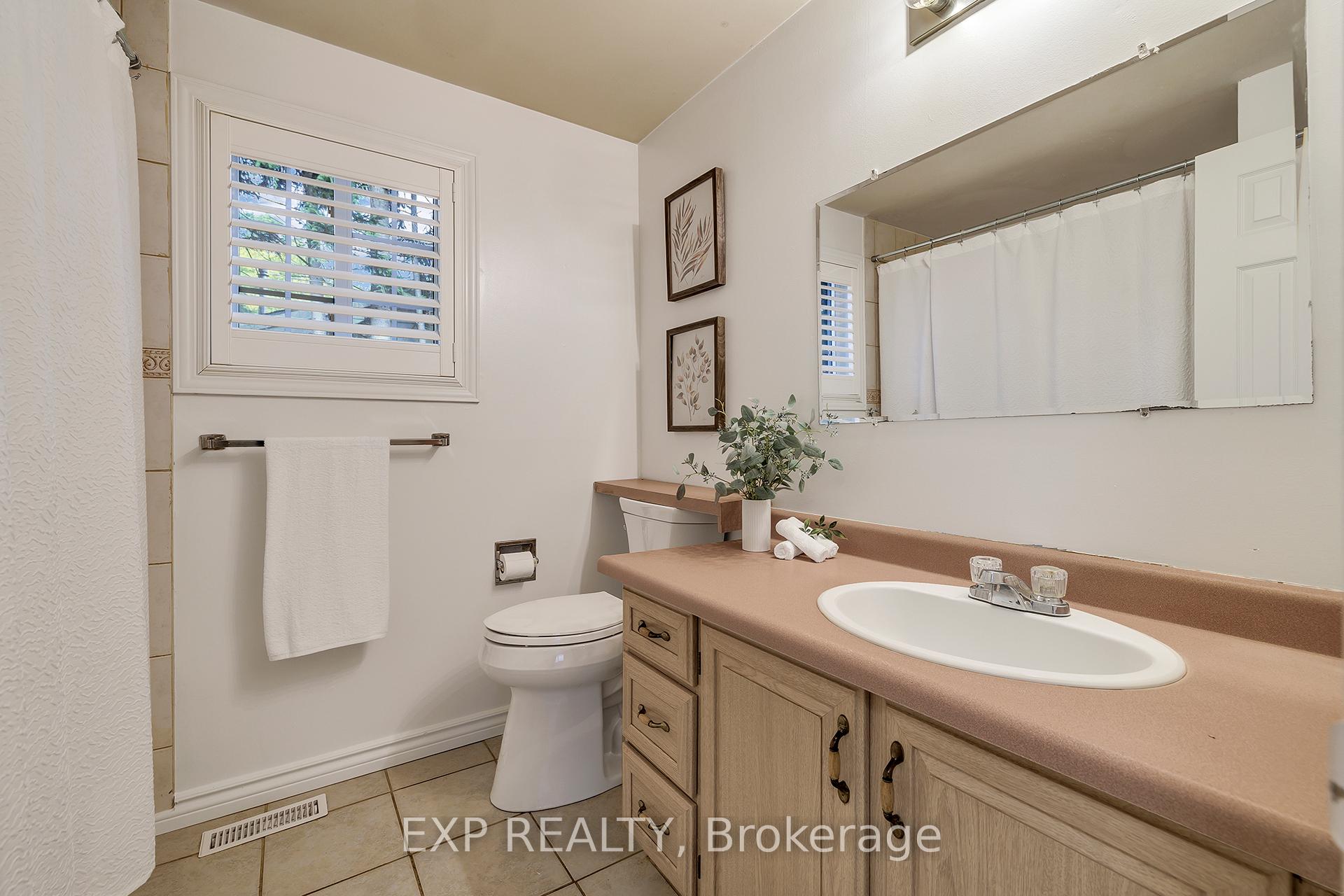 Photo 20 of 340 Driftwood Drive, Kitchener — HOMEH