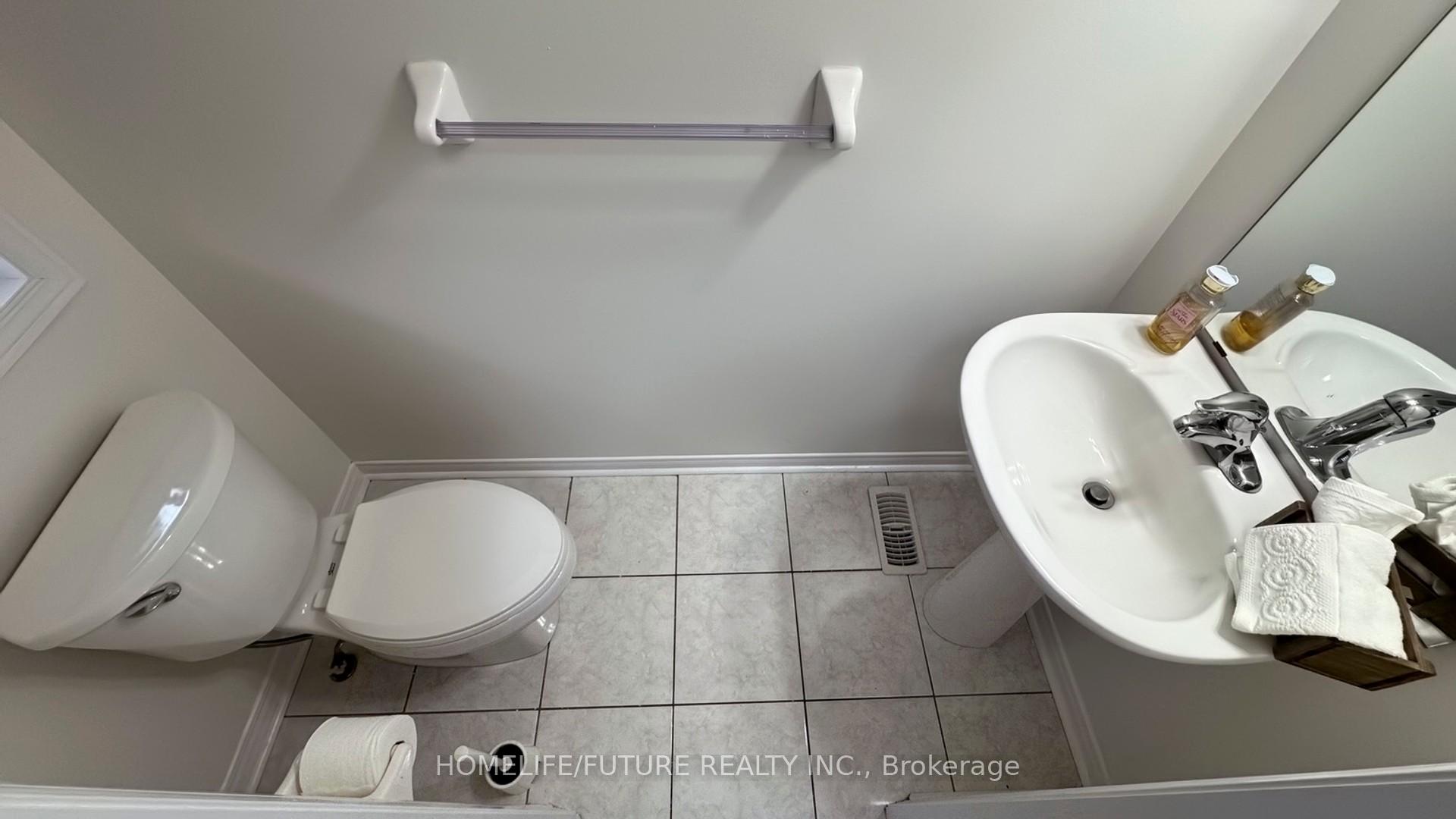 Photo 18 of 73 Coleluke Lane, Markham, Middlefield — HOMEH