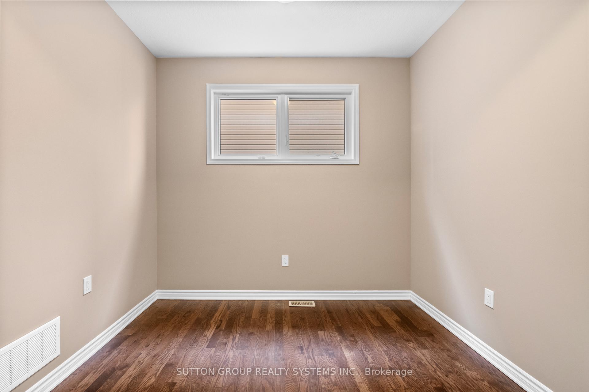 Photo 7 of 204 Shady Glen Crescent, Kitchener, Rosenburg — HOMEH