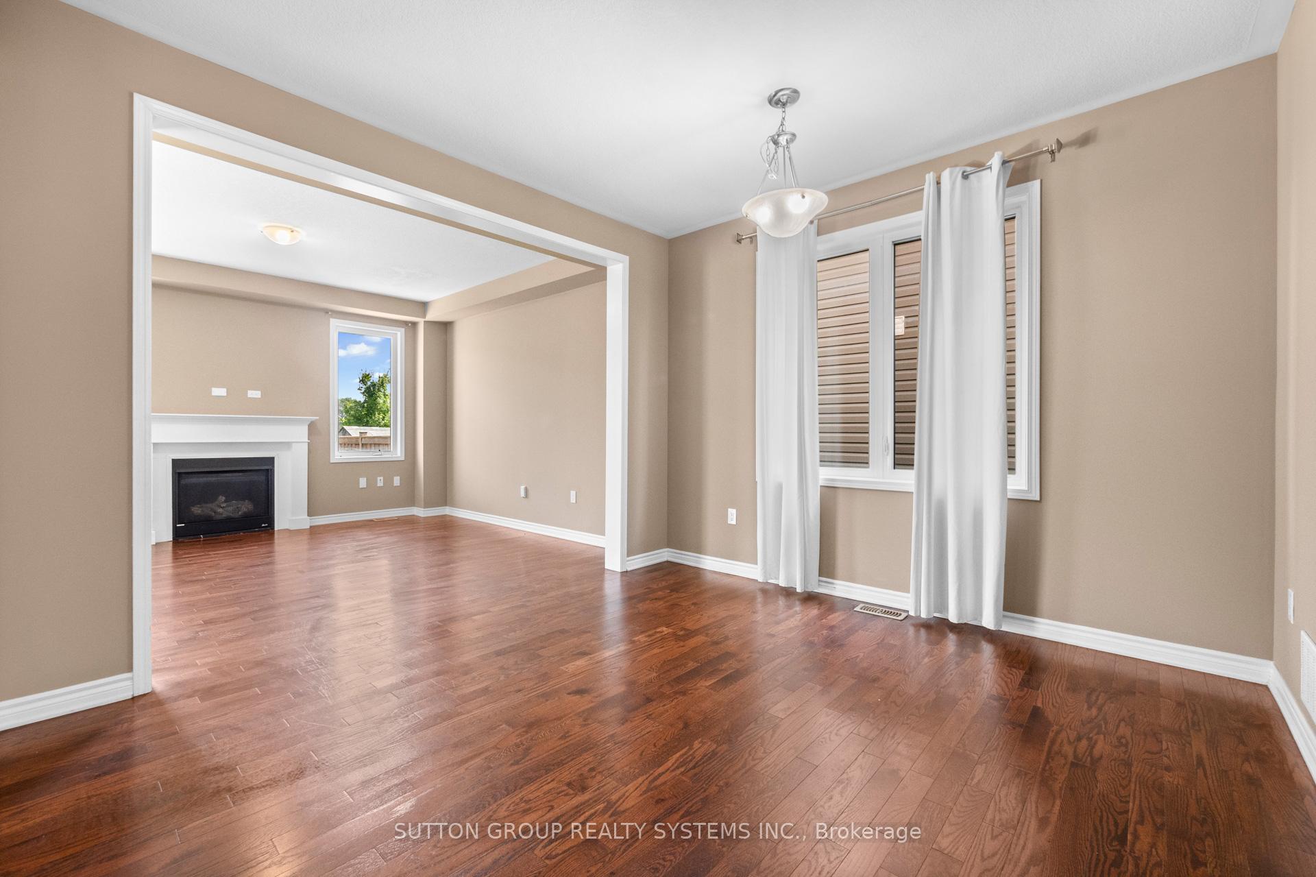 Photo 8 of 204 Shady Glen Crescent, Kitchener, Rosenburg — HOMEH