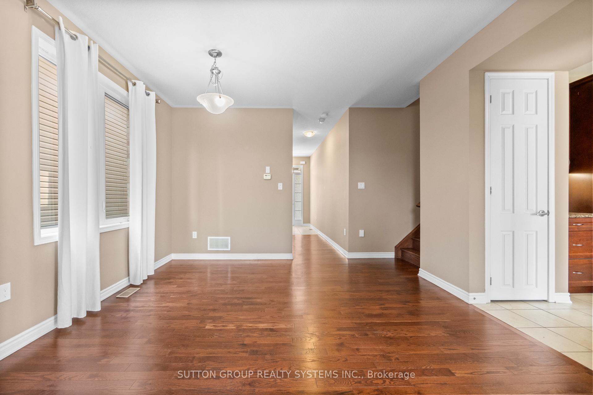 Photo 10 of 204 Shady Glen Crescent, Kitchener, Rosenburg — HOMEH