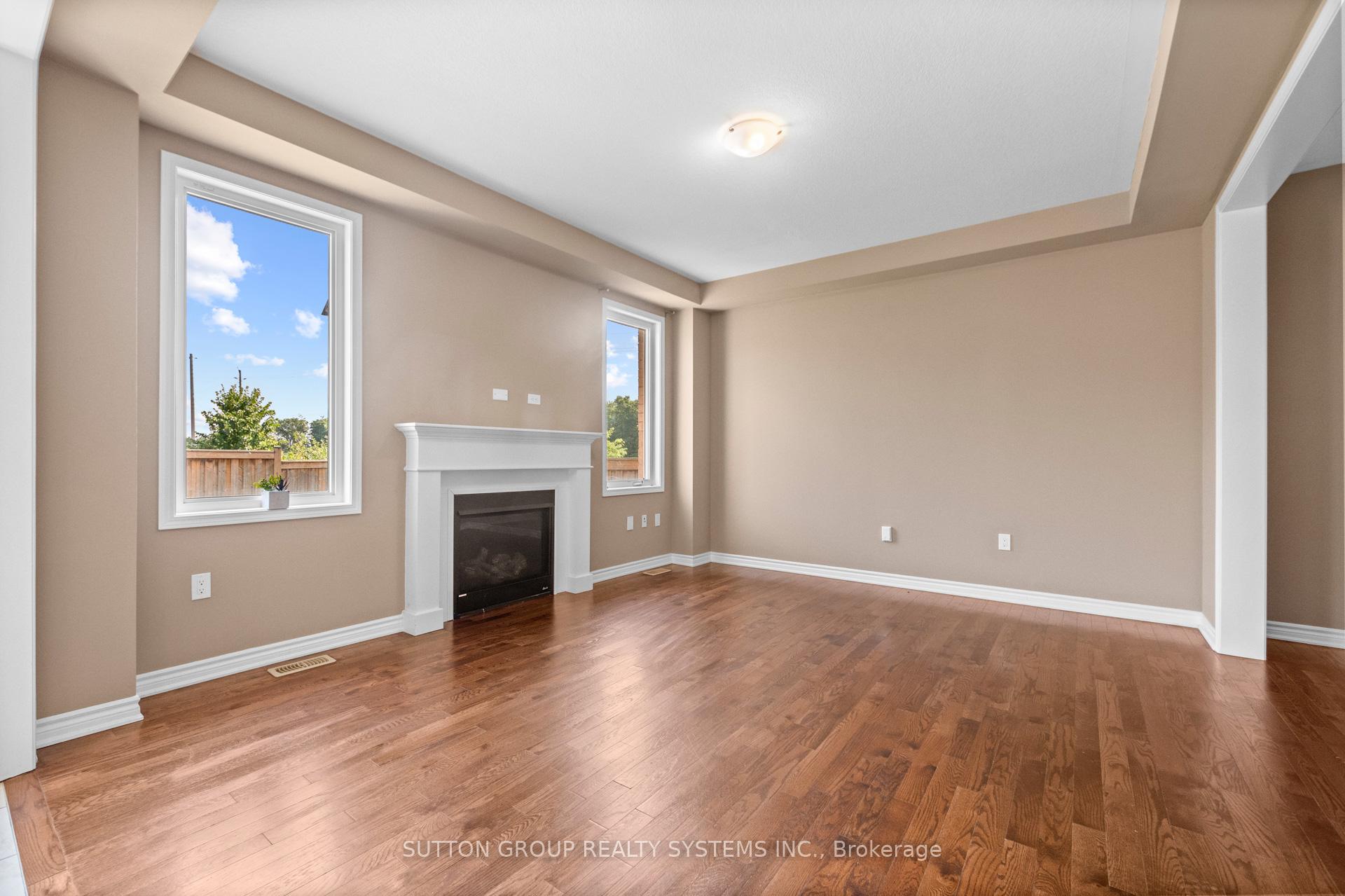 Photo 12 of 204 Shady Glen Crescent, Kitchener, Rosenburg — HOMEH