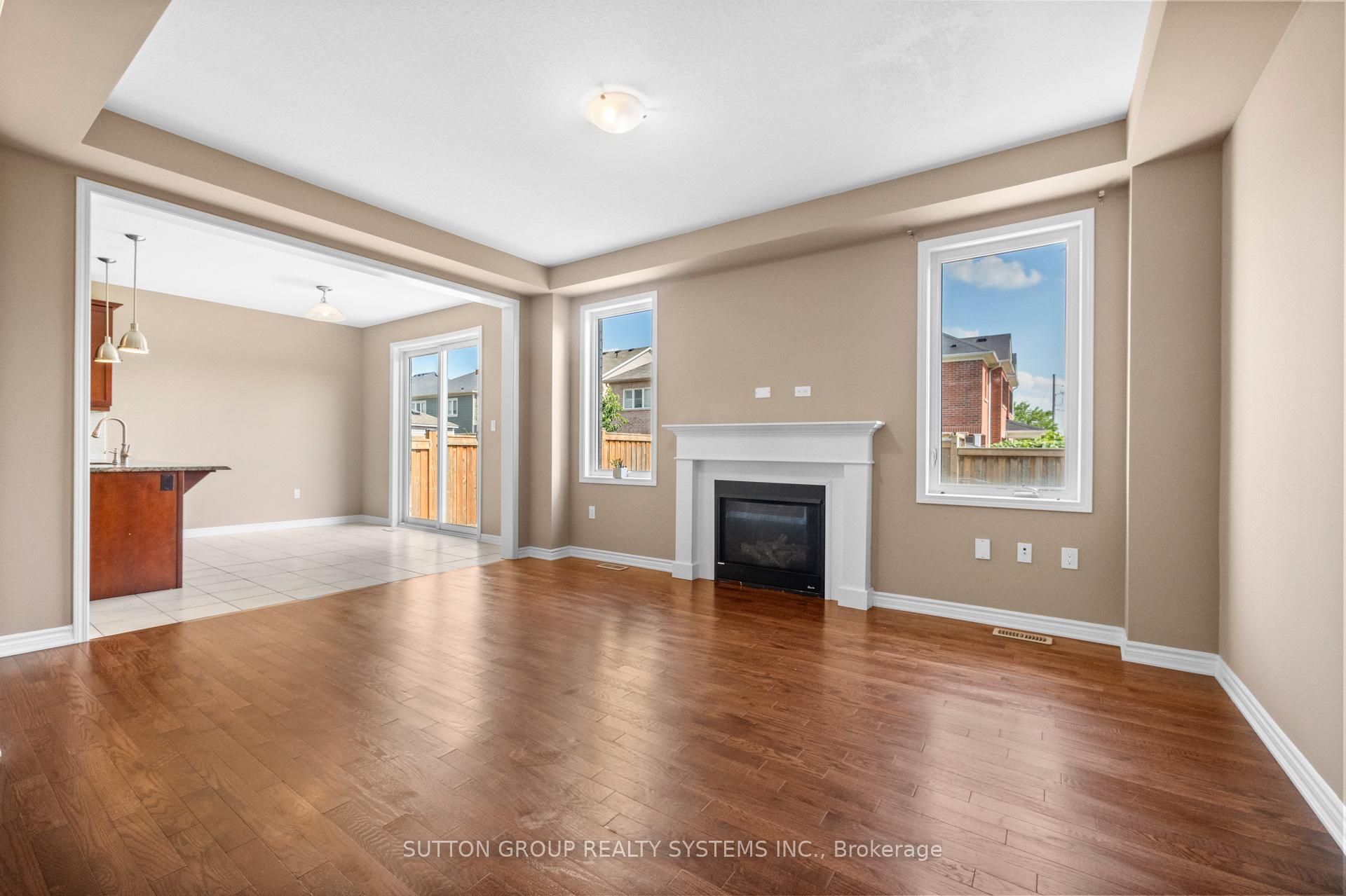 Photo 13 of 204 Shady Glen Crescent, Kitchener, Rosenburg — HOMEH