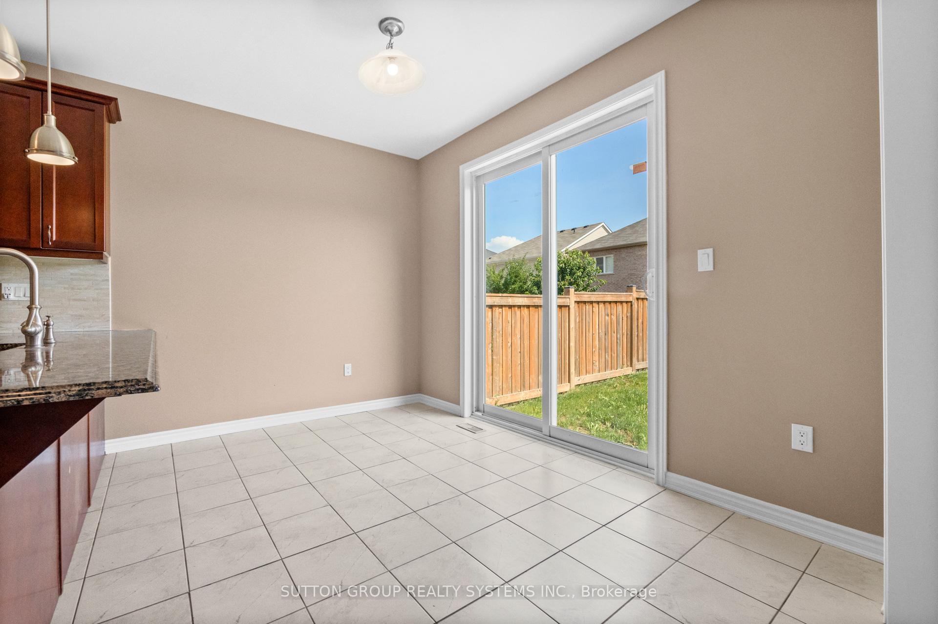 Photo 15 of 204 Shady Glen Crescent, Kitchener, Rosenburg — HOMEH