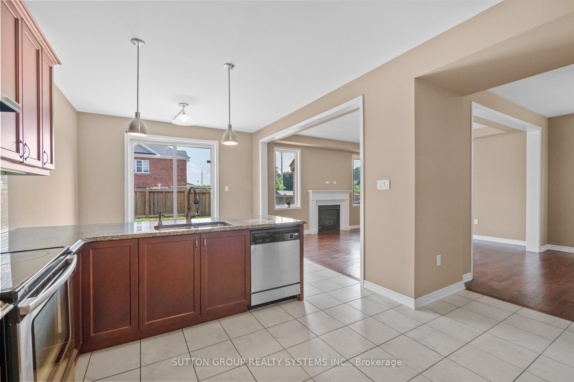 Photo 22 of 204 Shady Glen Crescent, Kitchener, Rosenburg — HOMEH
